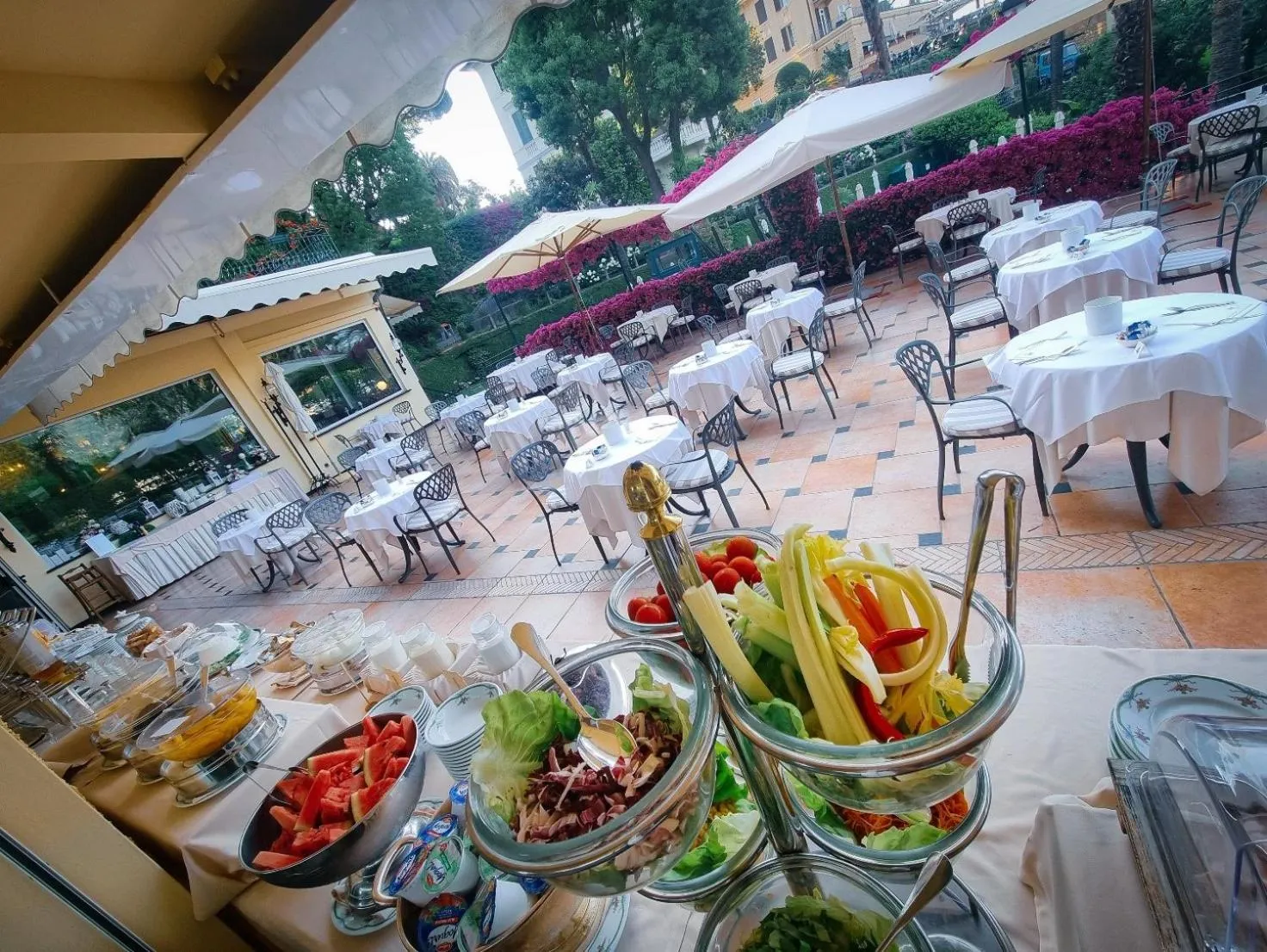 Breakfast in Hotel Metropole