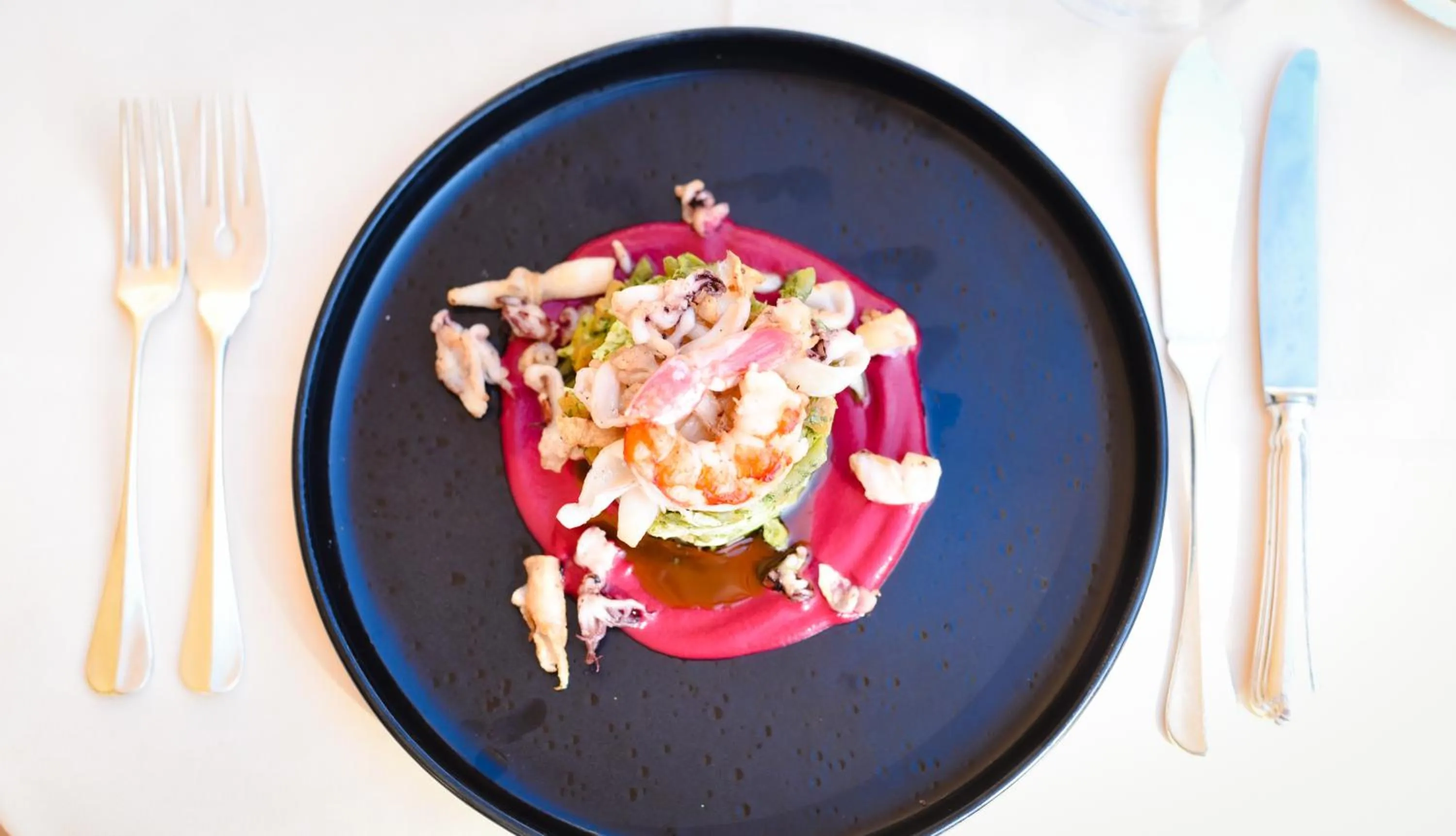 Restaurant/places to eat in Hotel Metropole