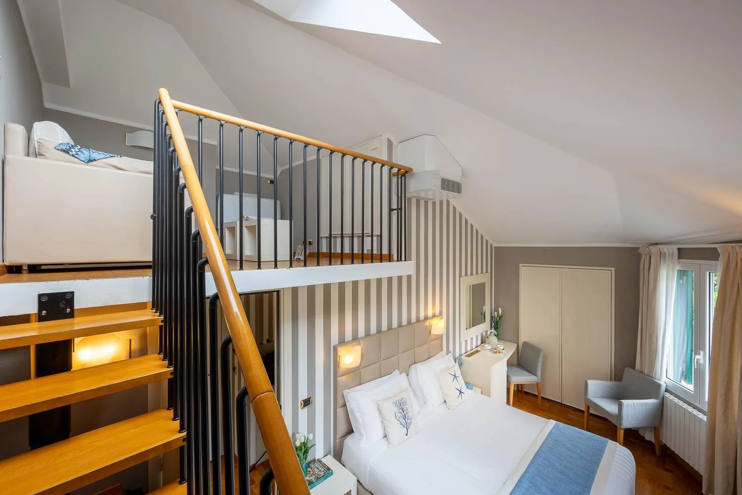 Bed in Hotel Metropole