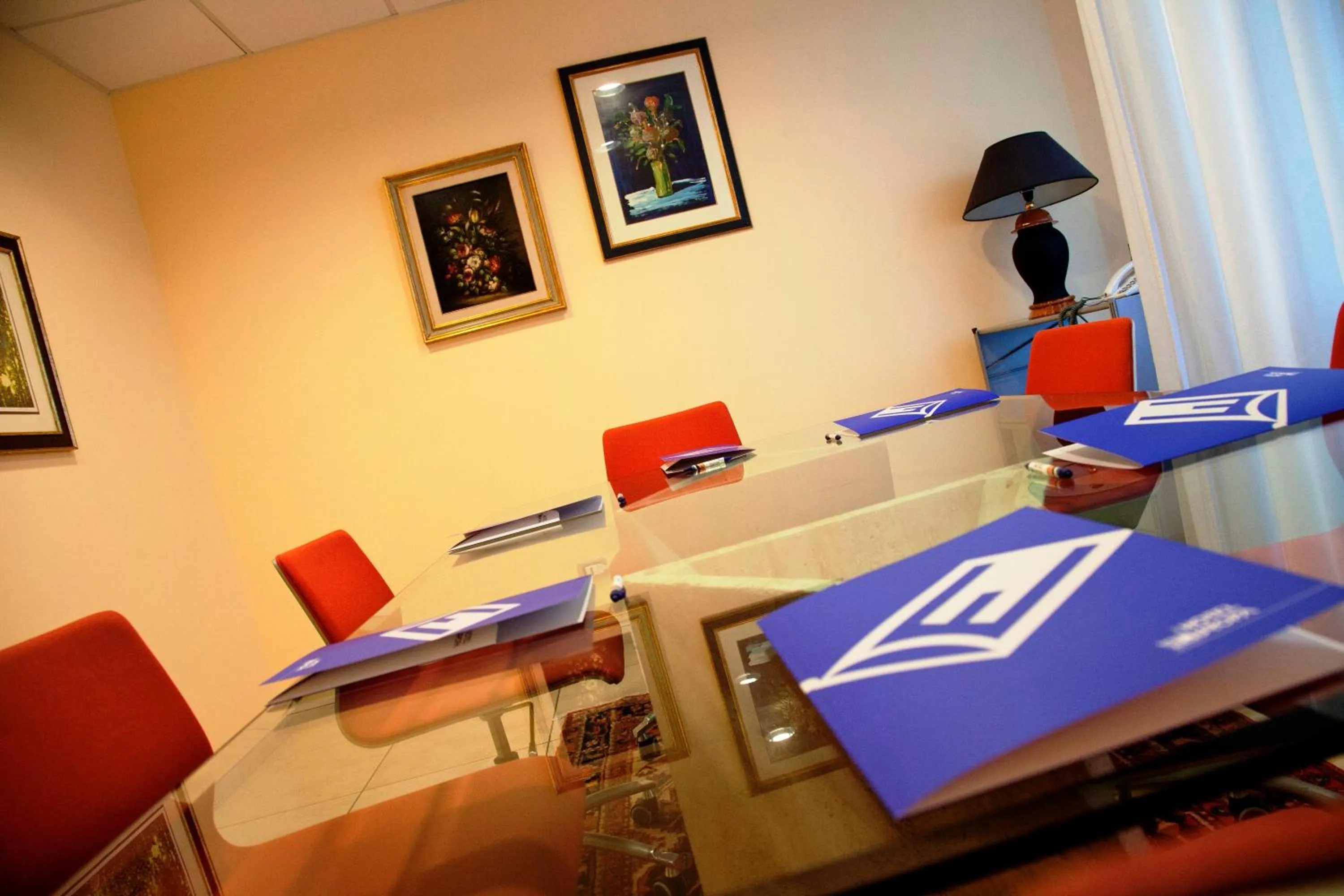 Business facilities in Hotel Europa