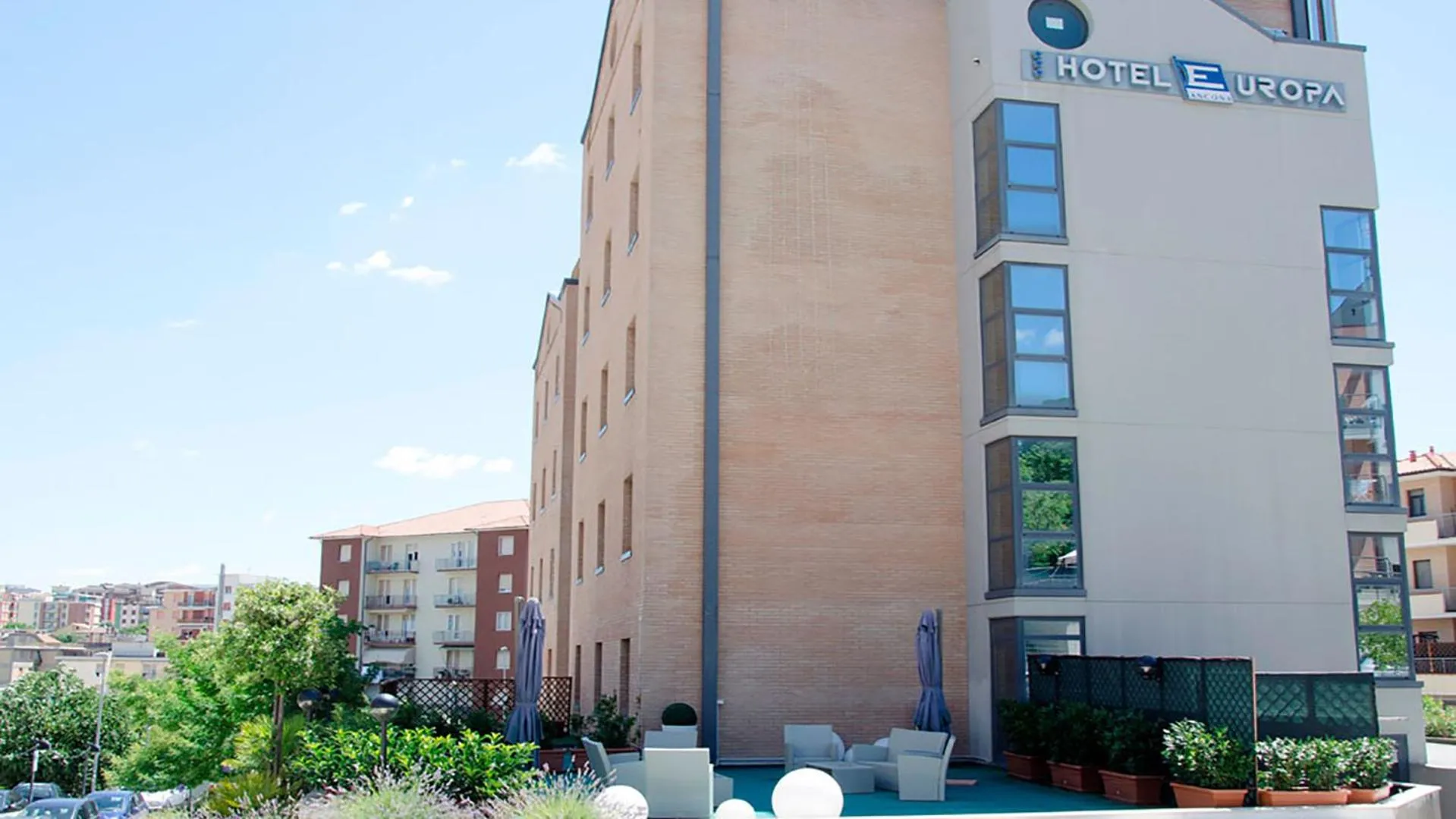 Facade/entrance in Hotel Europa