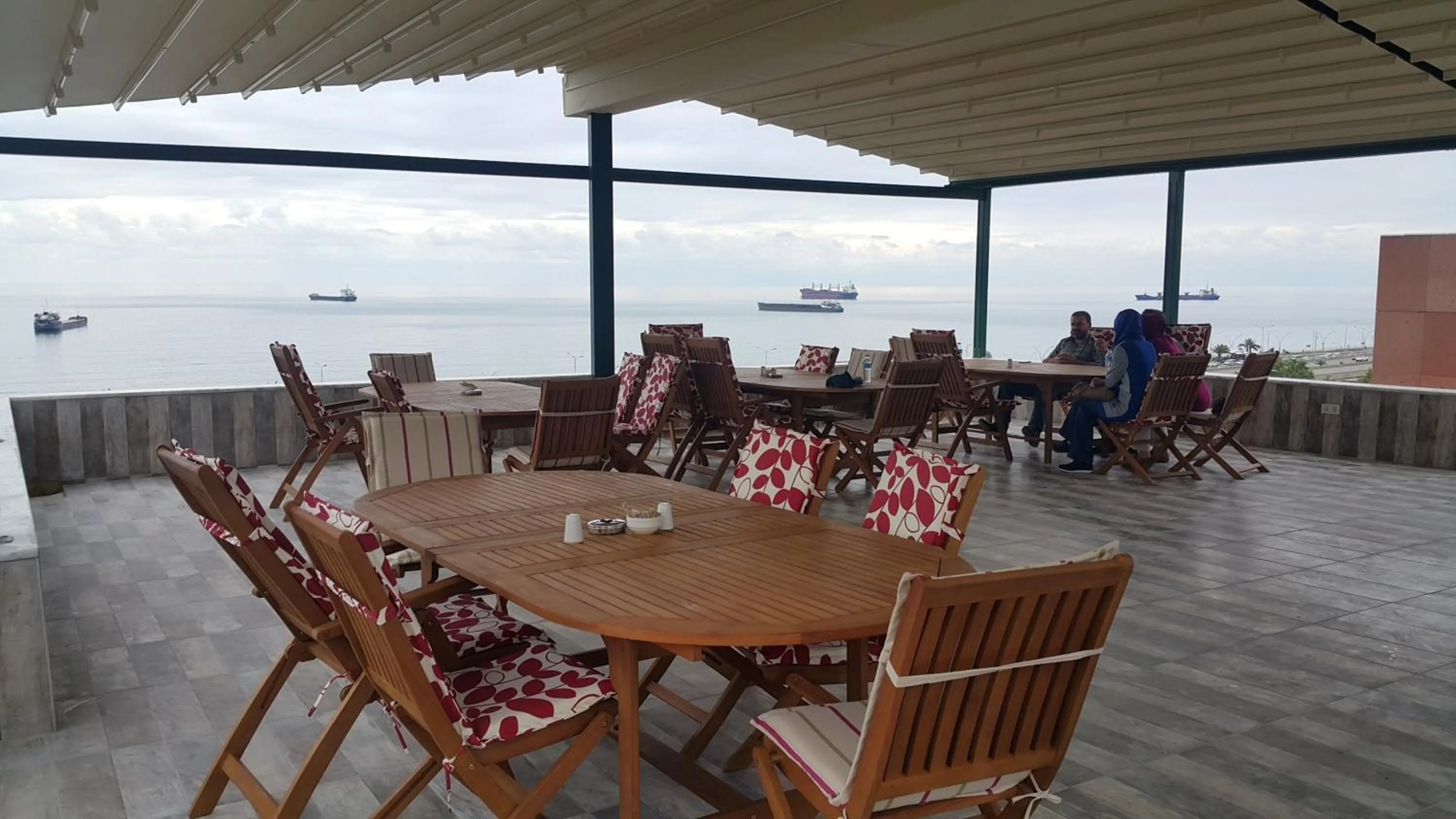 Restaurant/places to eat in Quantum Hotel