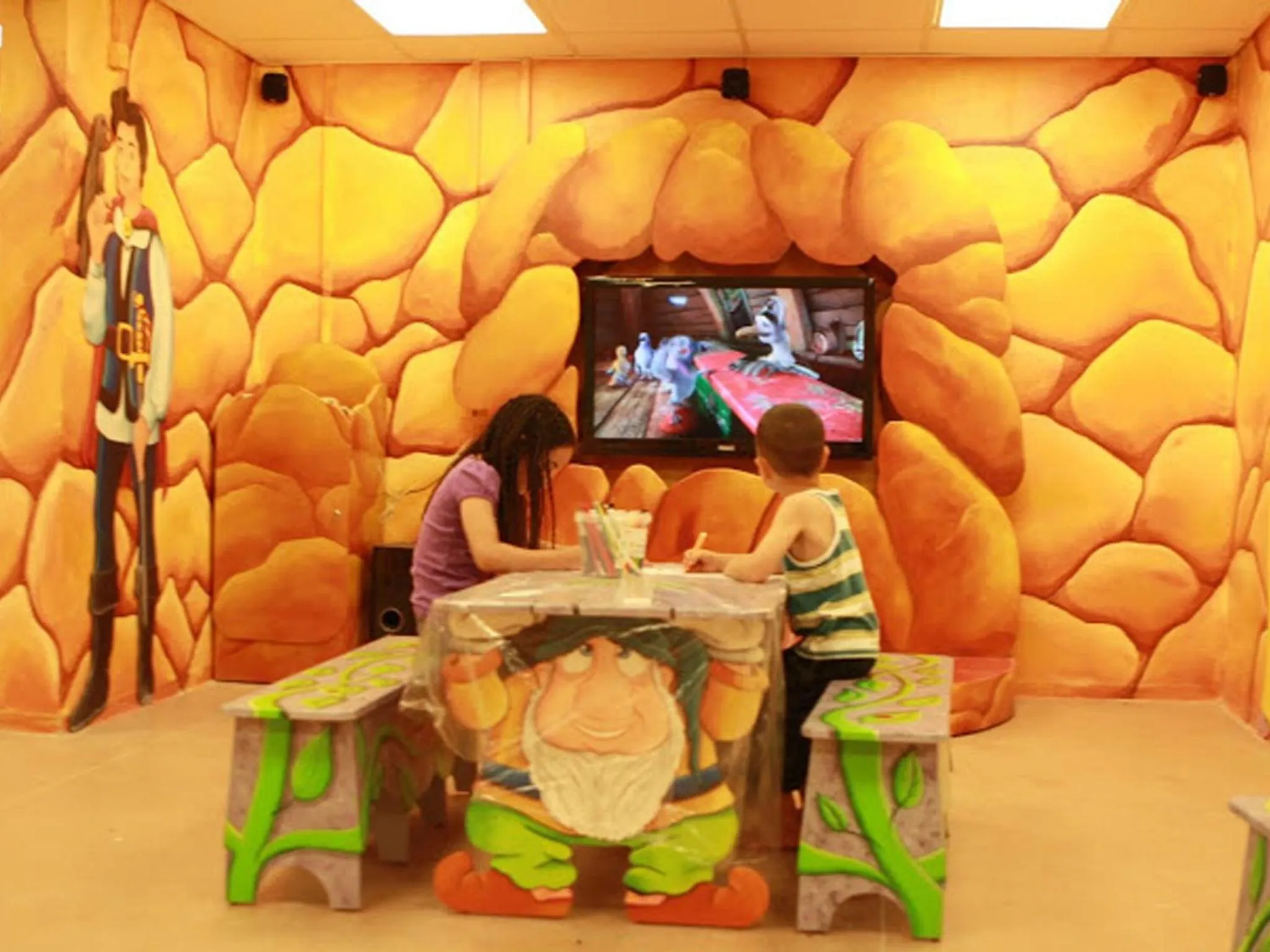 People in Dan Jerusalem Hotel