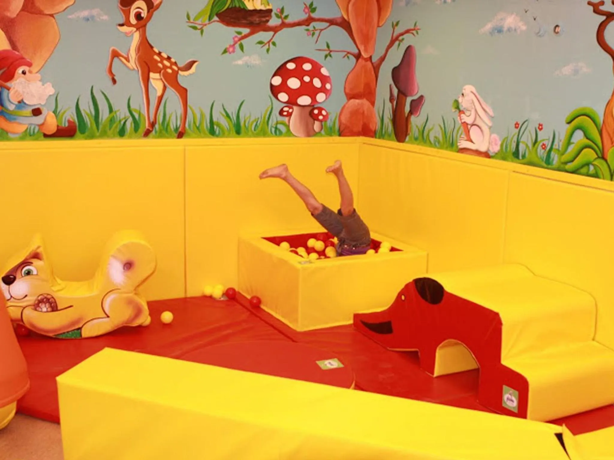 People in Dan Jerusalem Hotel