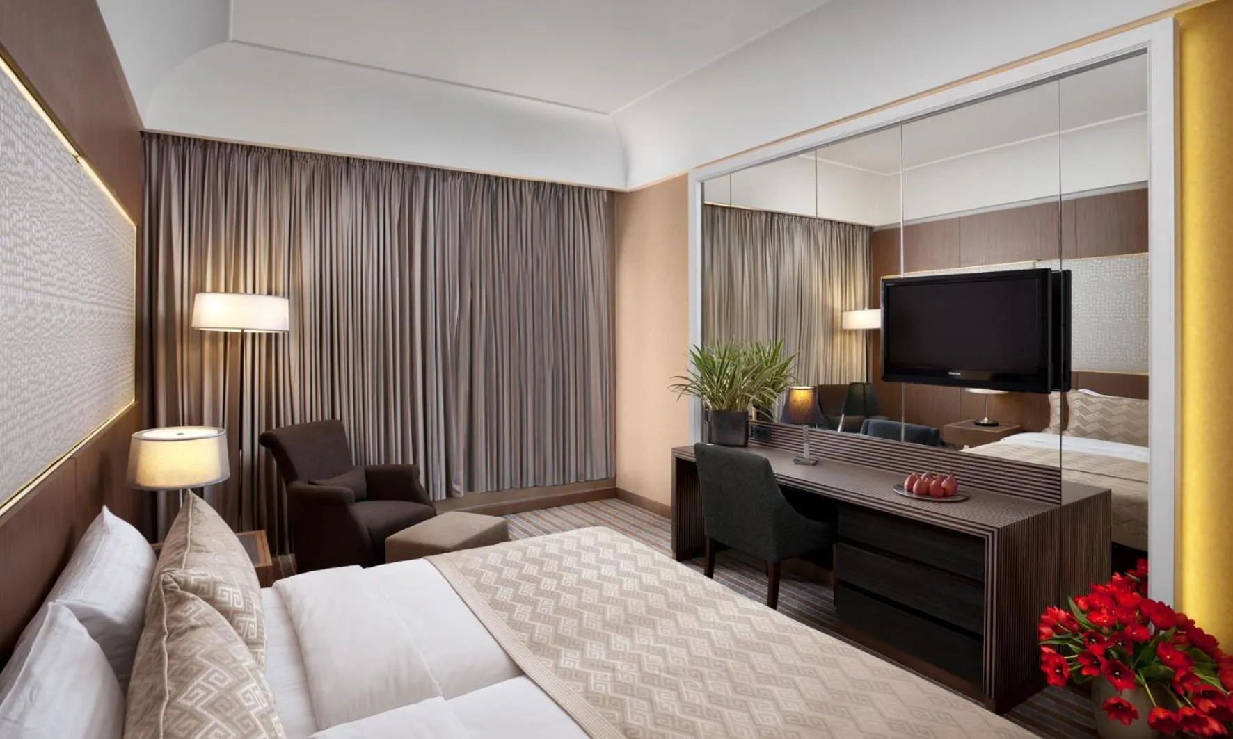 Bed in Dan Jerusalem Hotel