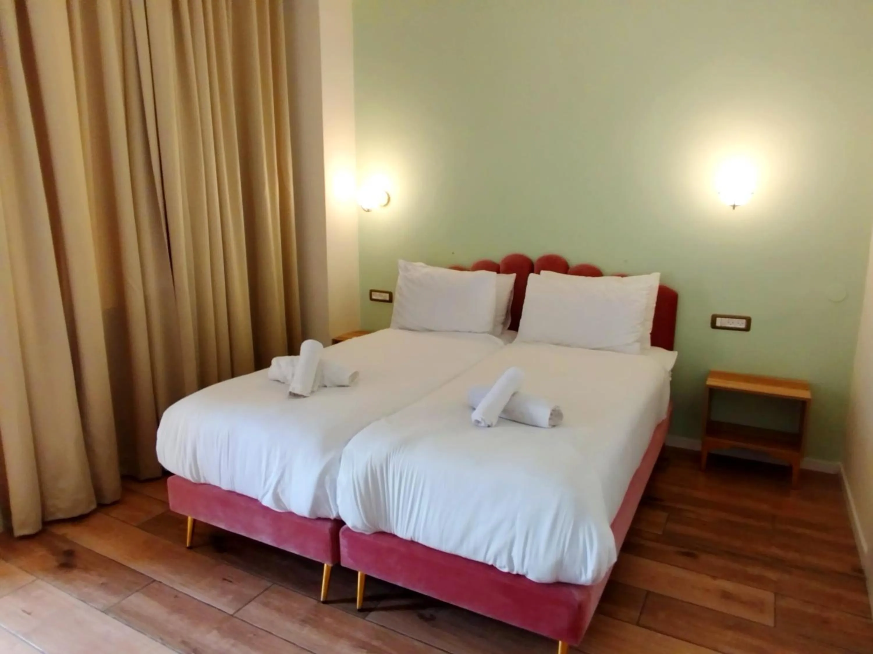 Bed in La Perle Jerusalem City Center - Self Check-in hotel