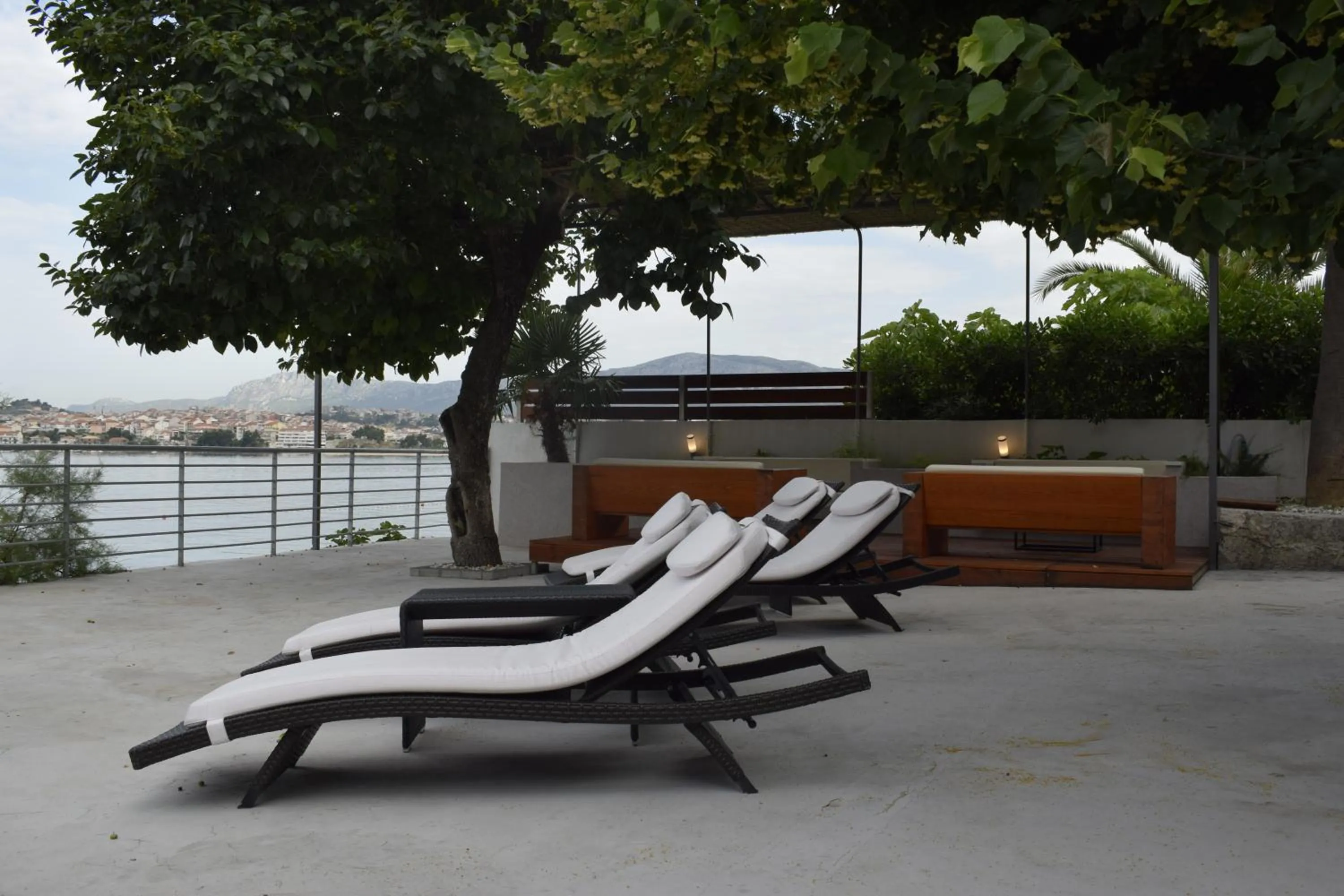 Apartment with Sea View in Bozikovic 365
