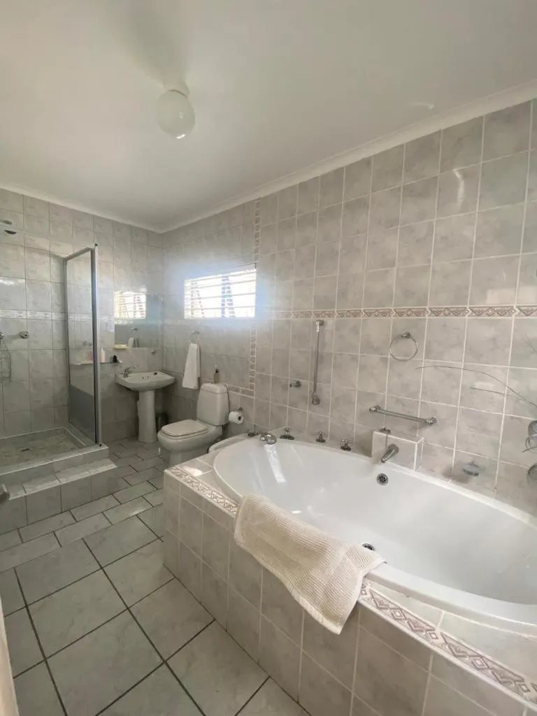 Bathroom in Au Plais De Langebaan at Palm Tree Villa