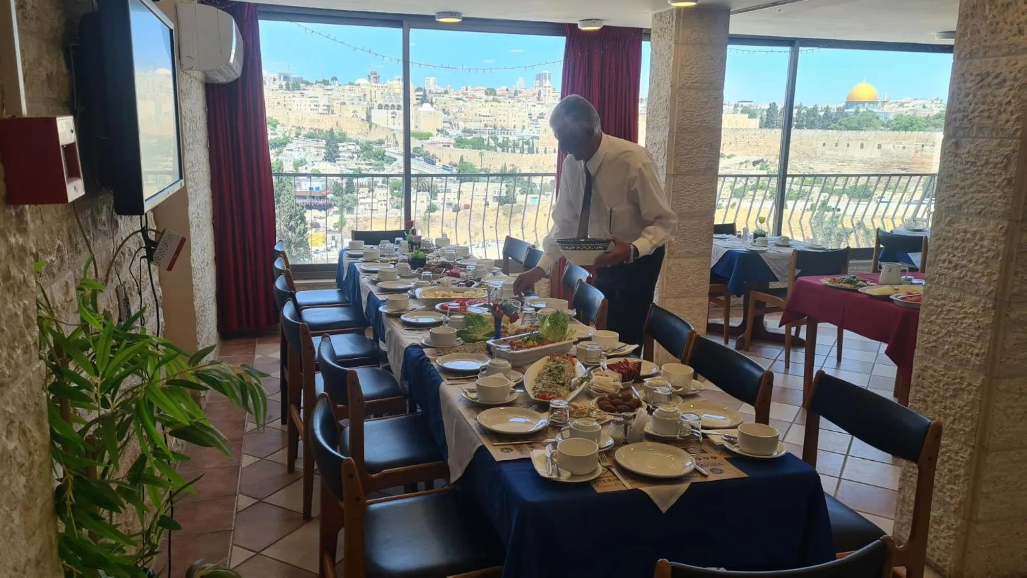 Restaurant/places to eat in Jerusalem Panorama Hotel