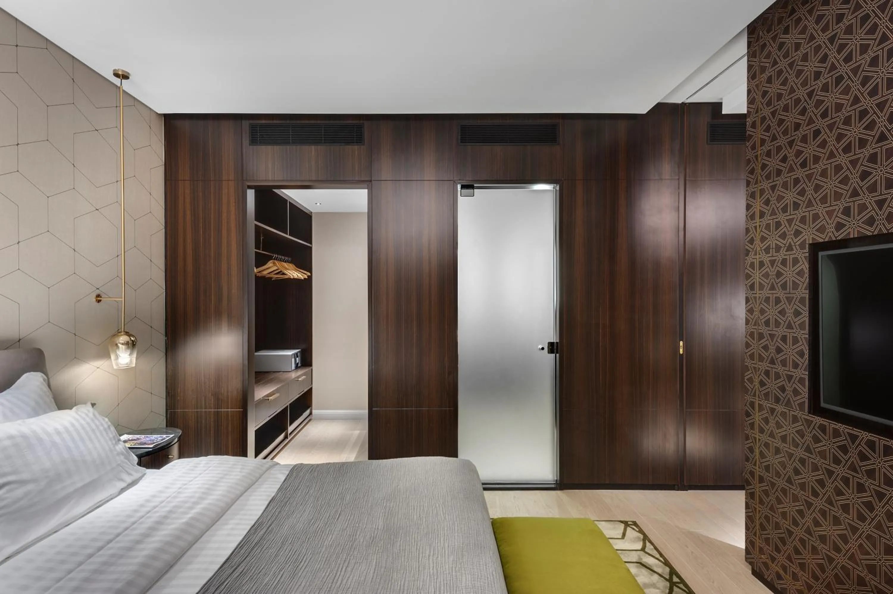 Bed in The Inbal Jerusalem