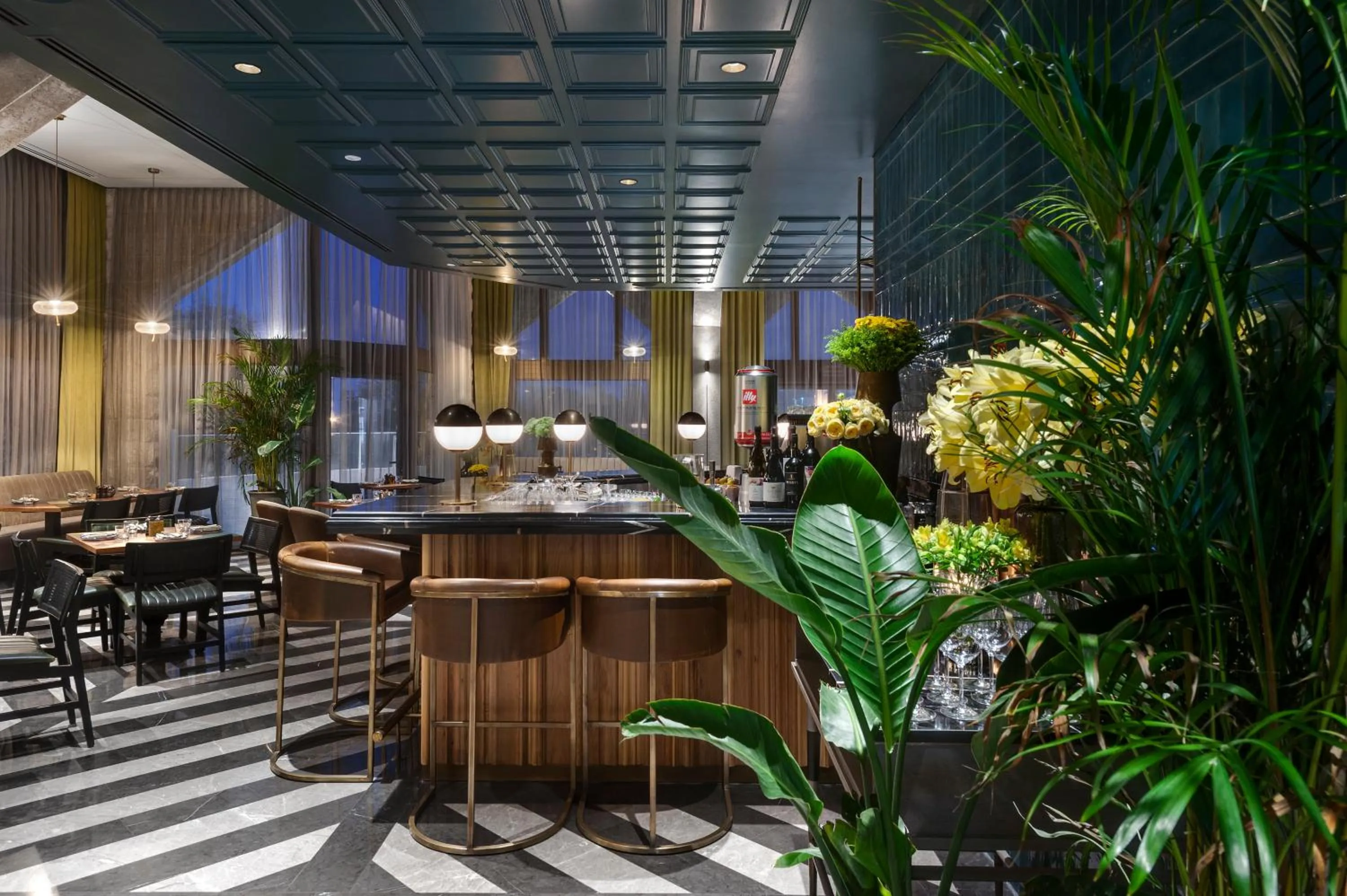 Lounge or bar in The Inbal Jerusalem