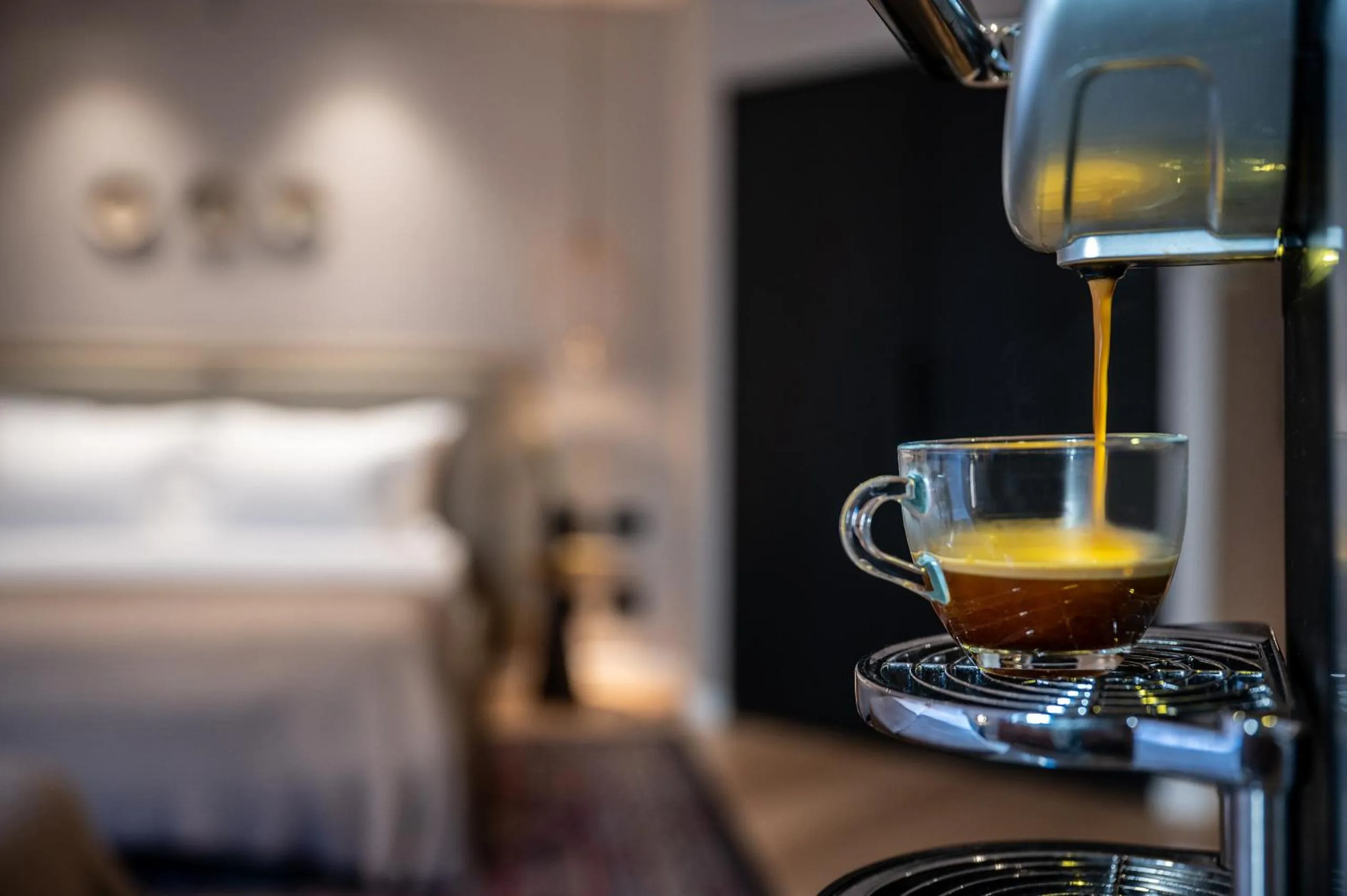 Coffee/tea facilities, Bed in The Inbal Jerusalem