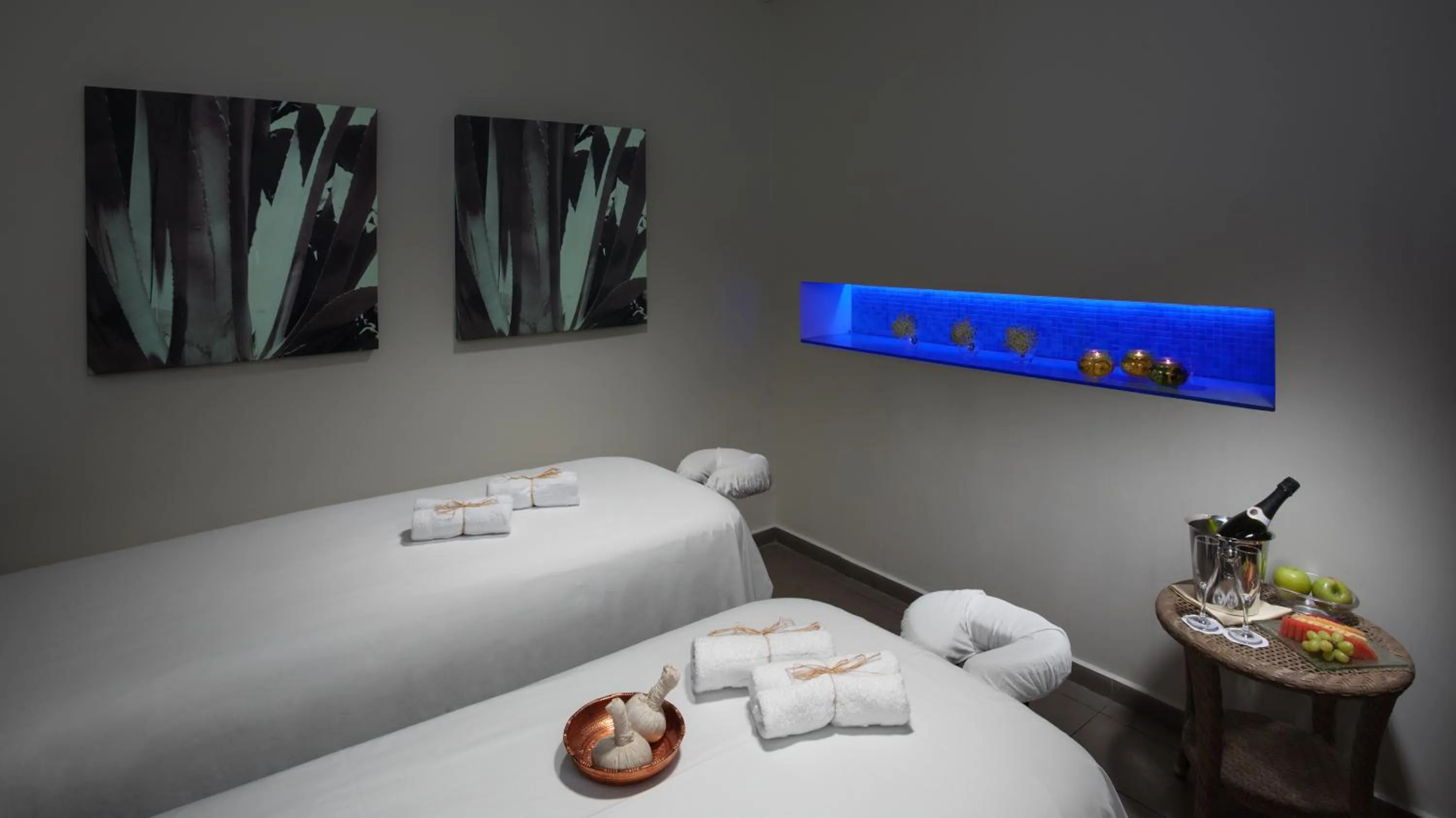 Massage, Bed in The Inbal Jerusalem