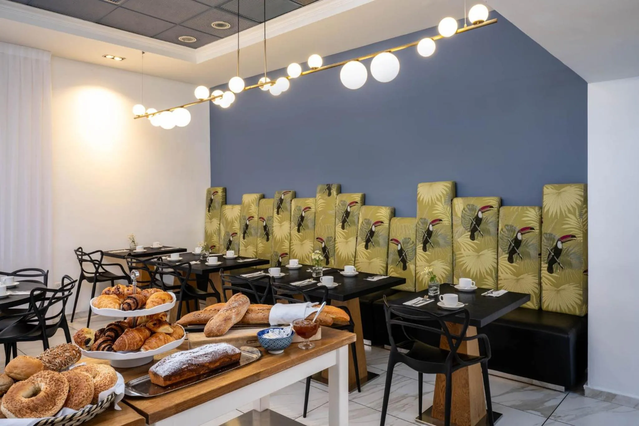 Restaurant/places to eat in Maxim Design Hotel 3 Star Superior