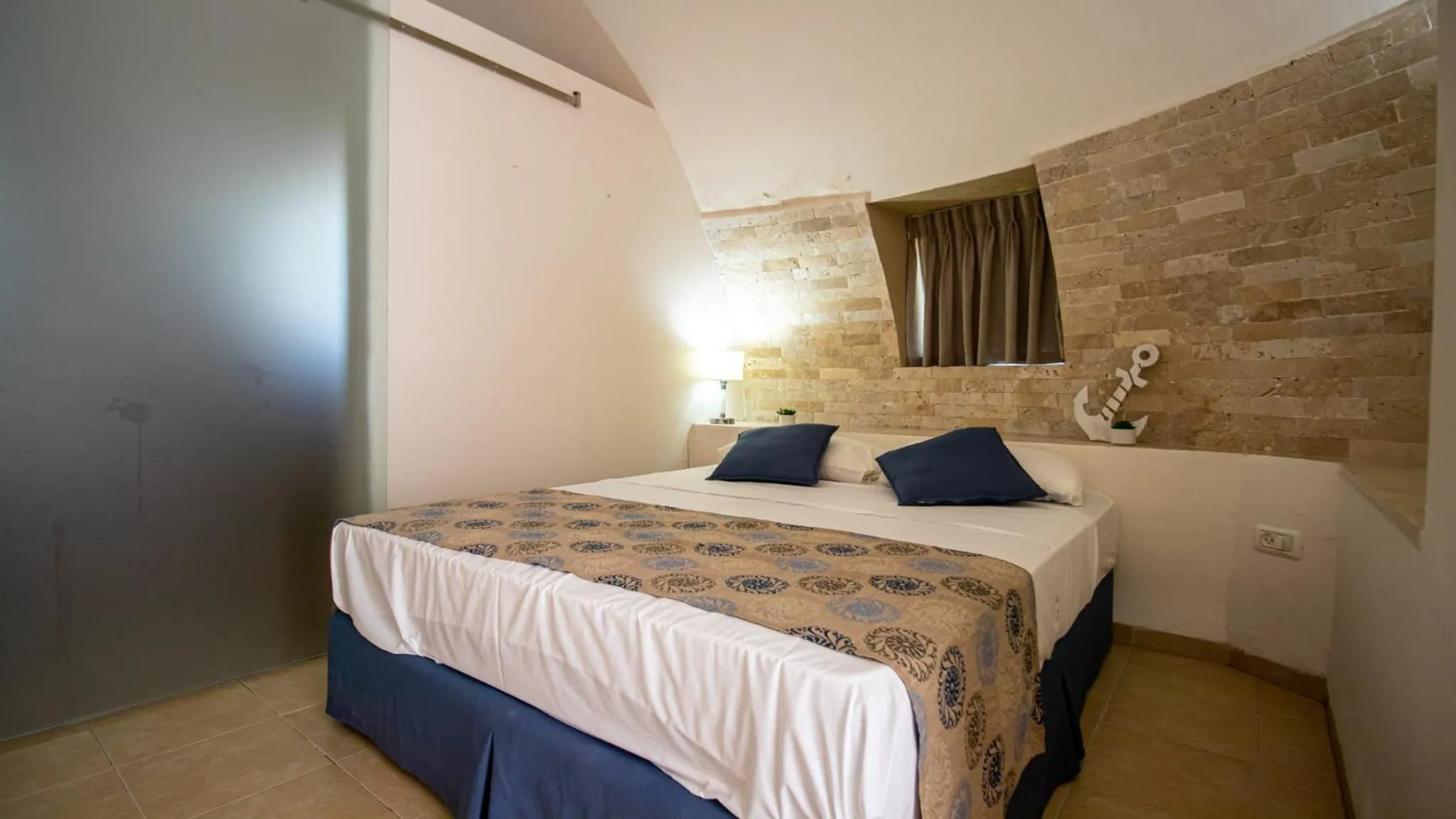 Bed in Dor Country Lodging