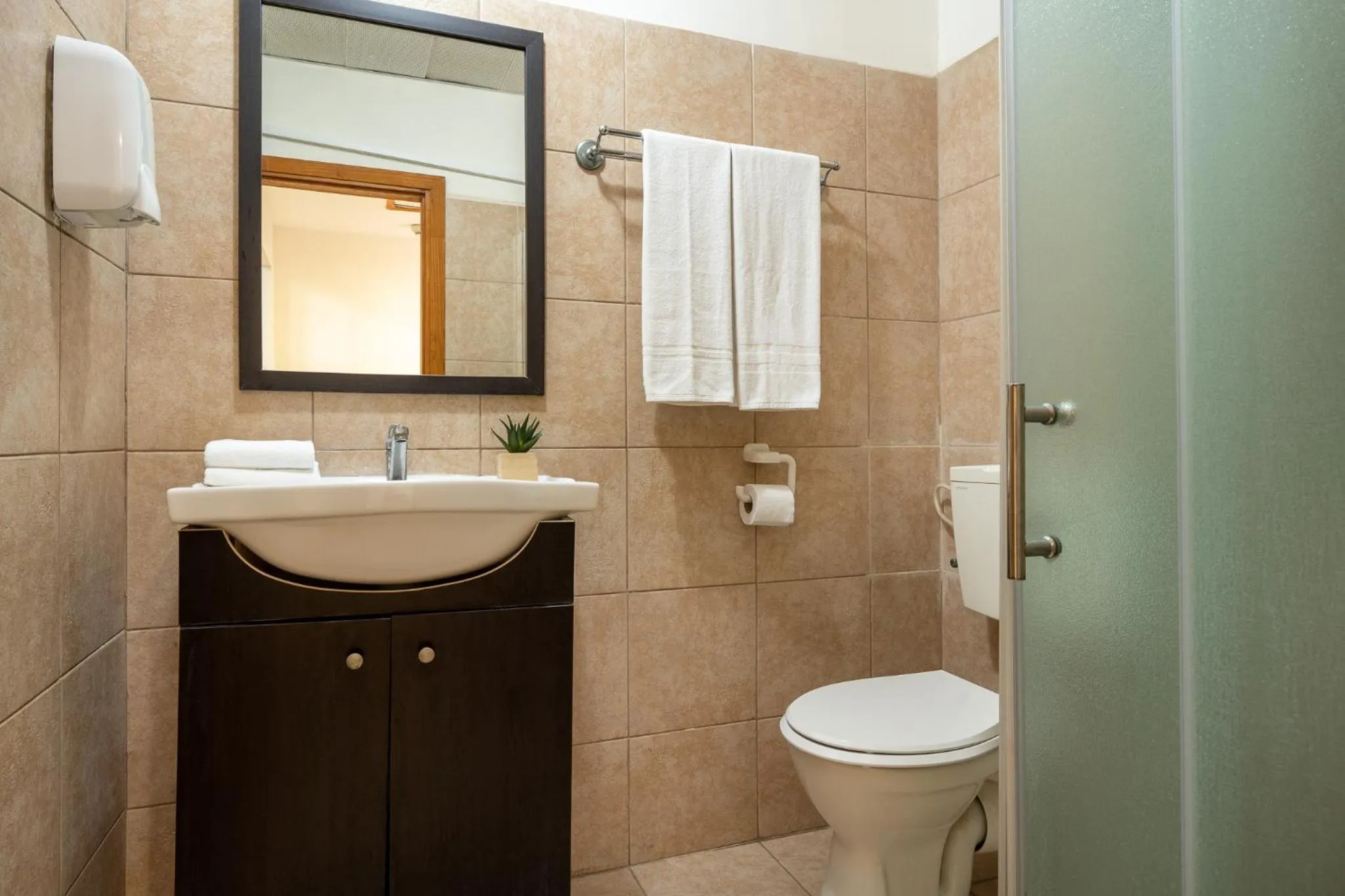 Toilet in Jacob Ohalo Kinneret