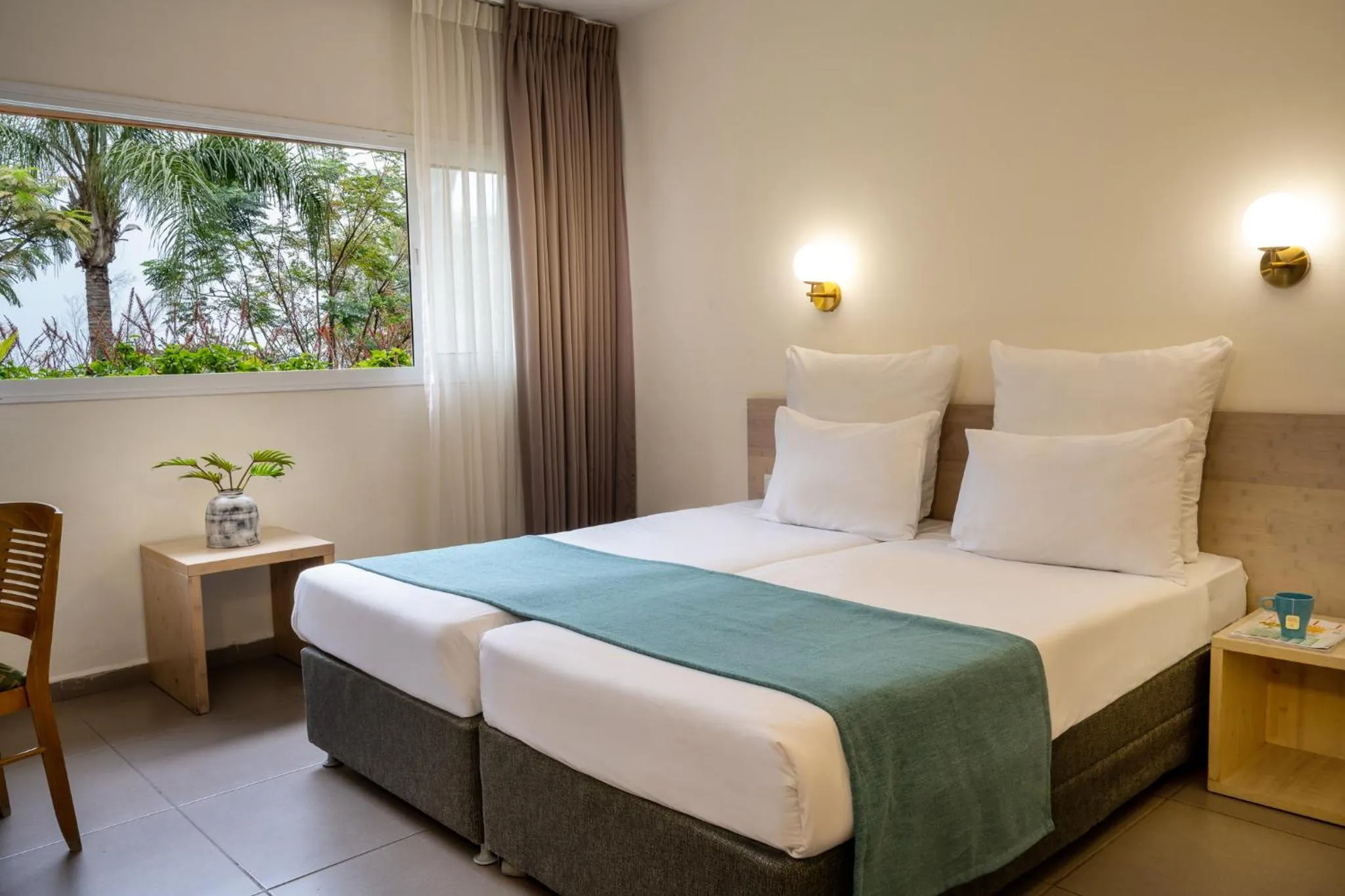 Bed in Jacob Ohalo Kinneret