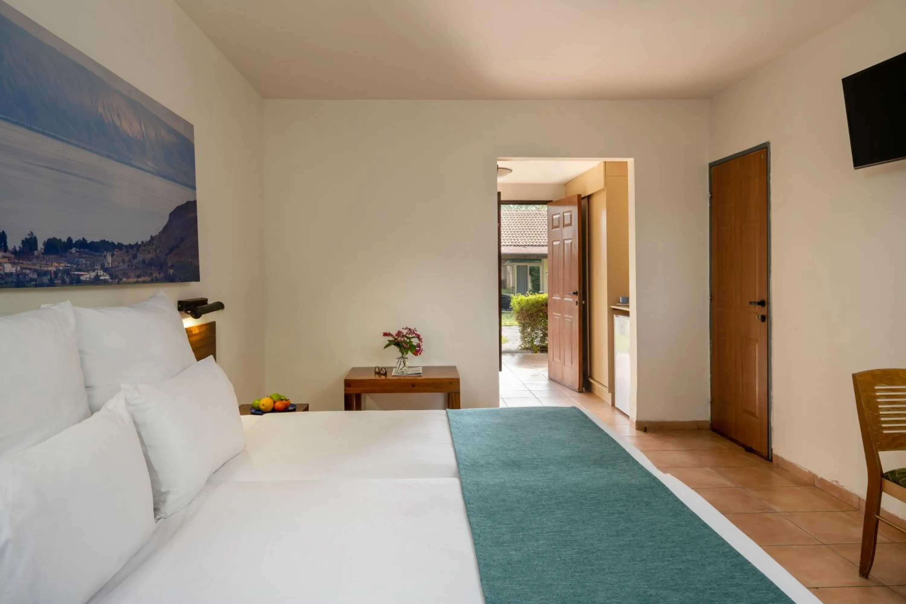 Bed in Jacob Ohalo Kinneret