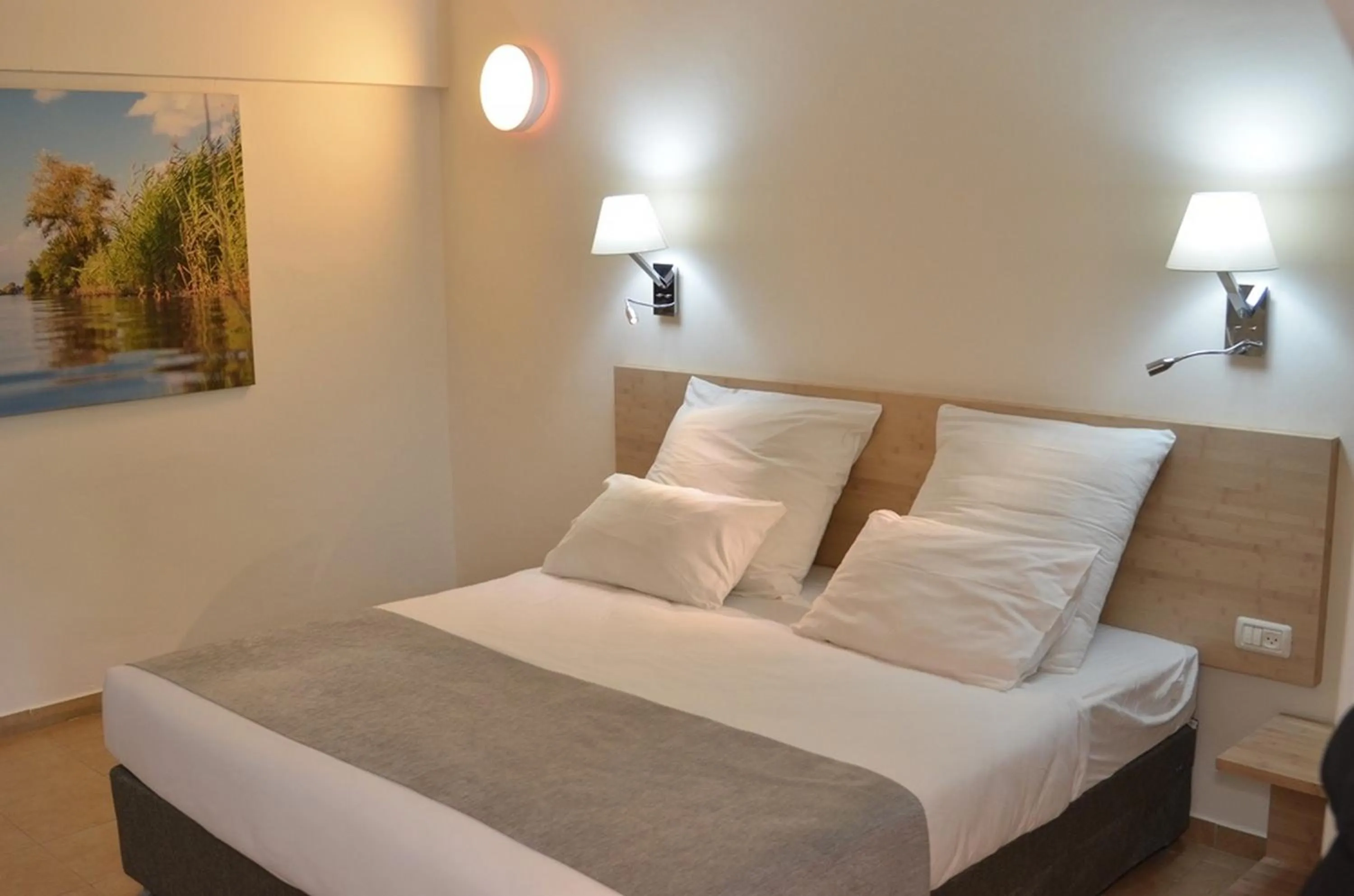 Other, Bed in Jacob Ohalo Kinneret