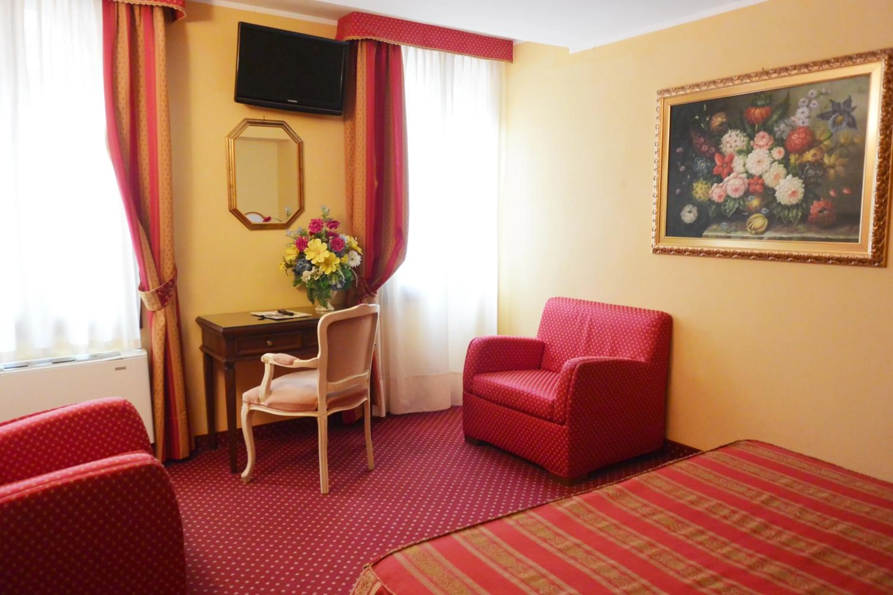 Photo of the whole room, Bed in Hotel Città Di Milano