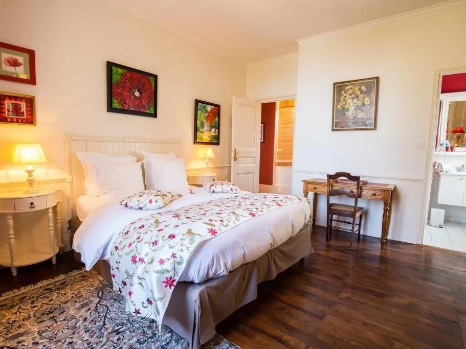Bedroom, Bed in Le Prieuré Saint Agnan