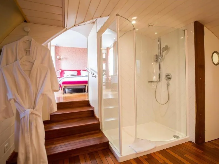 Bathroom in Le Prieuré Saint Agnan