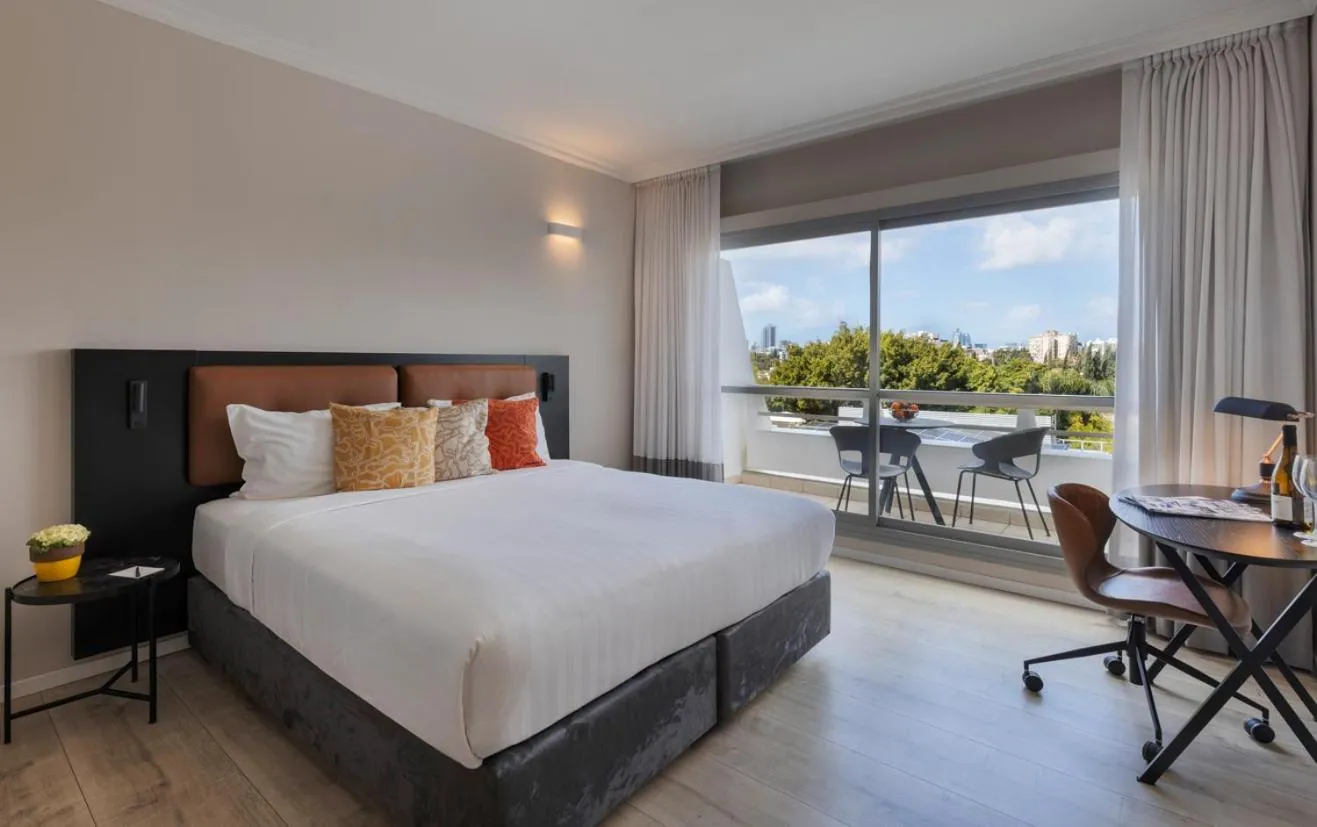 Photo of the whole room, Bed in Kfar Maccabiah Business & Sport Hotel