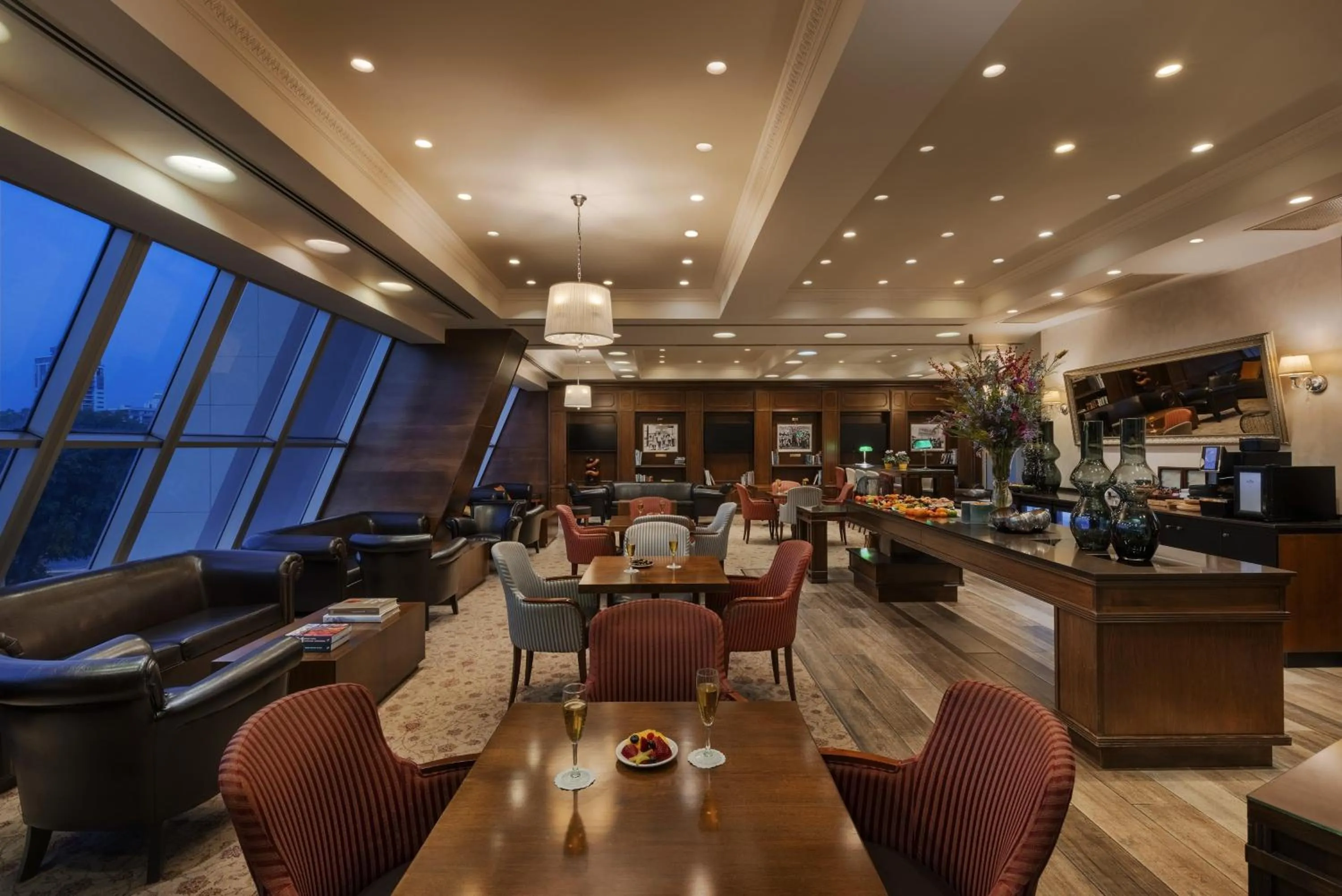 Lounge or bar in Kfar Maccabiah Business & Sport Hotel