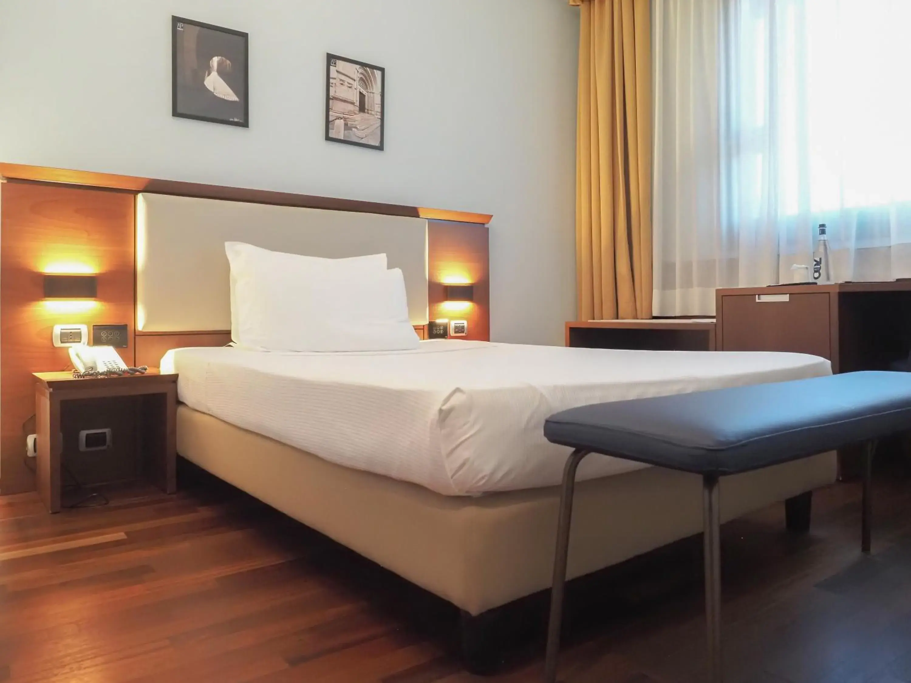 Single Room with French Bed - single occupancy in Dado Hotel International Single Room with French Bed - single occupancy in Dado Hotel International