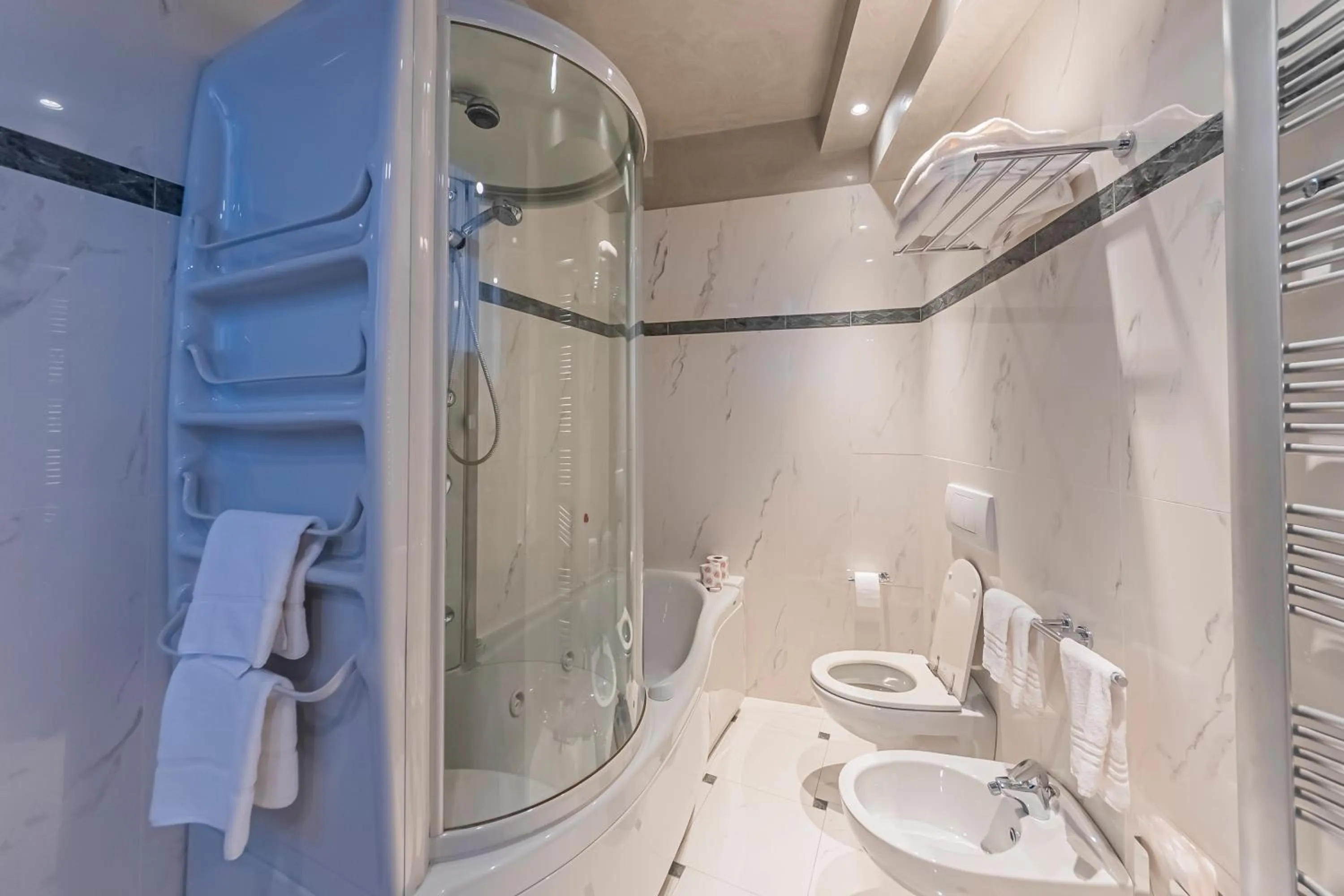 bidet in Dado Hotel International