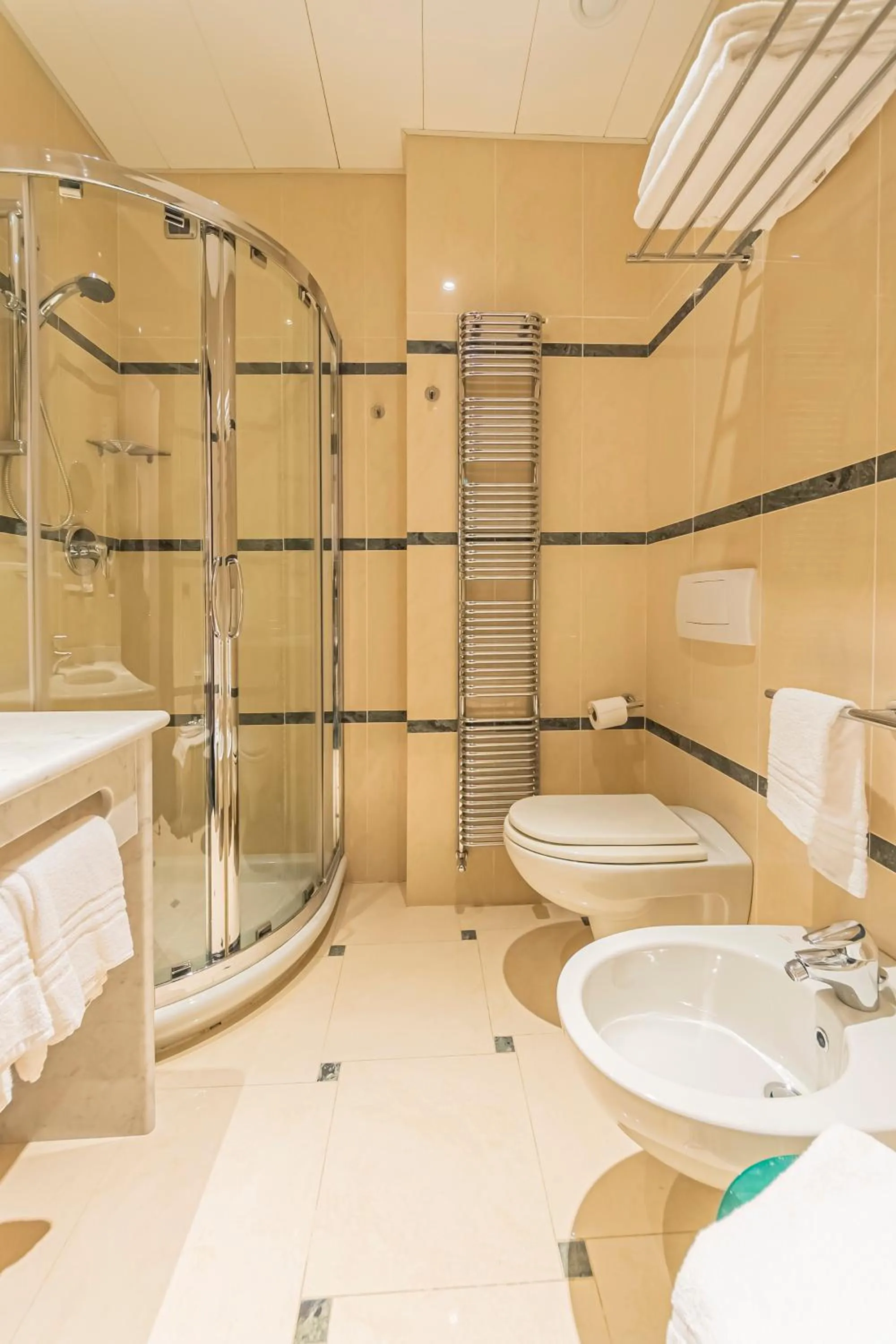 Bathroom in Dado Hotel International