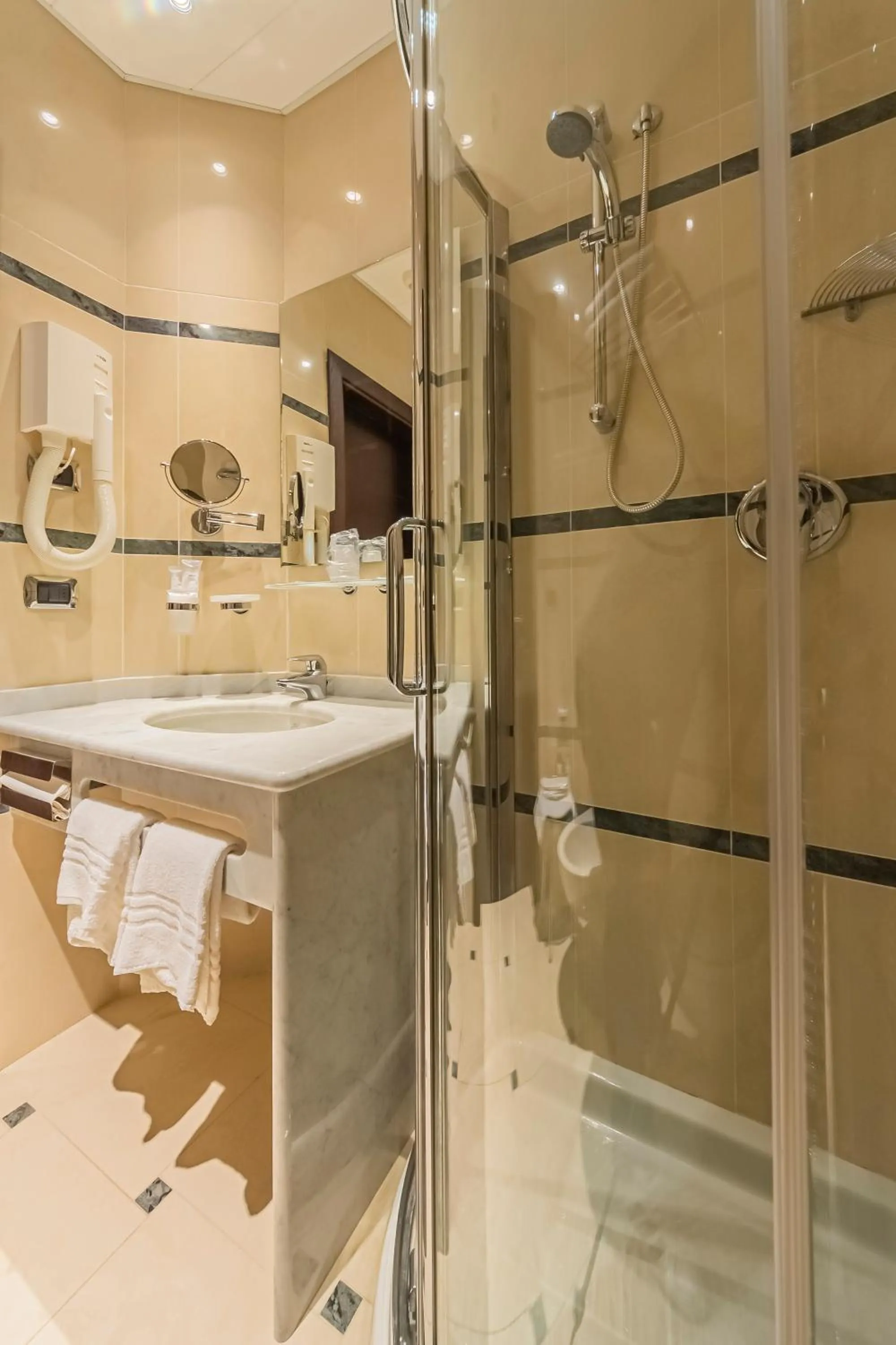 towels in Dado Hotel International