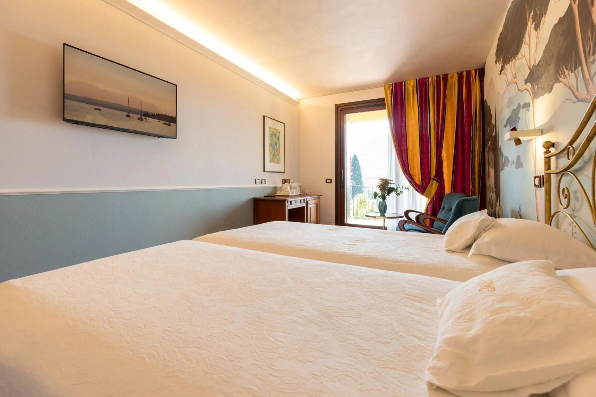 Bedroom, Bed in Villa Madrina Lovely and Dynamic Hotel