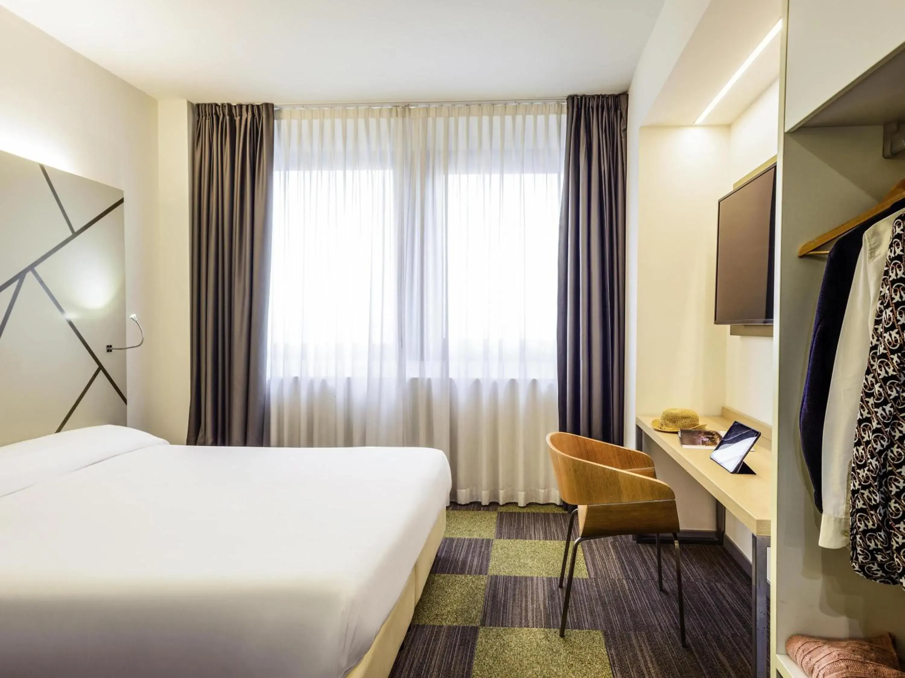 Standard Double or Twin Room in Mercure Milano Agrate Brianza Standard Double or Twin Room in Mercure Milano Agrate Brianza