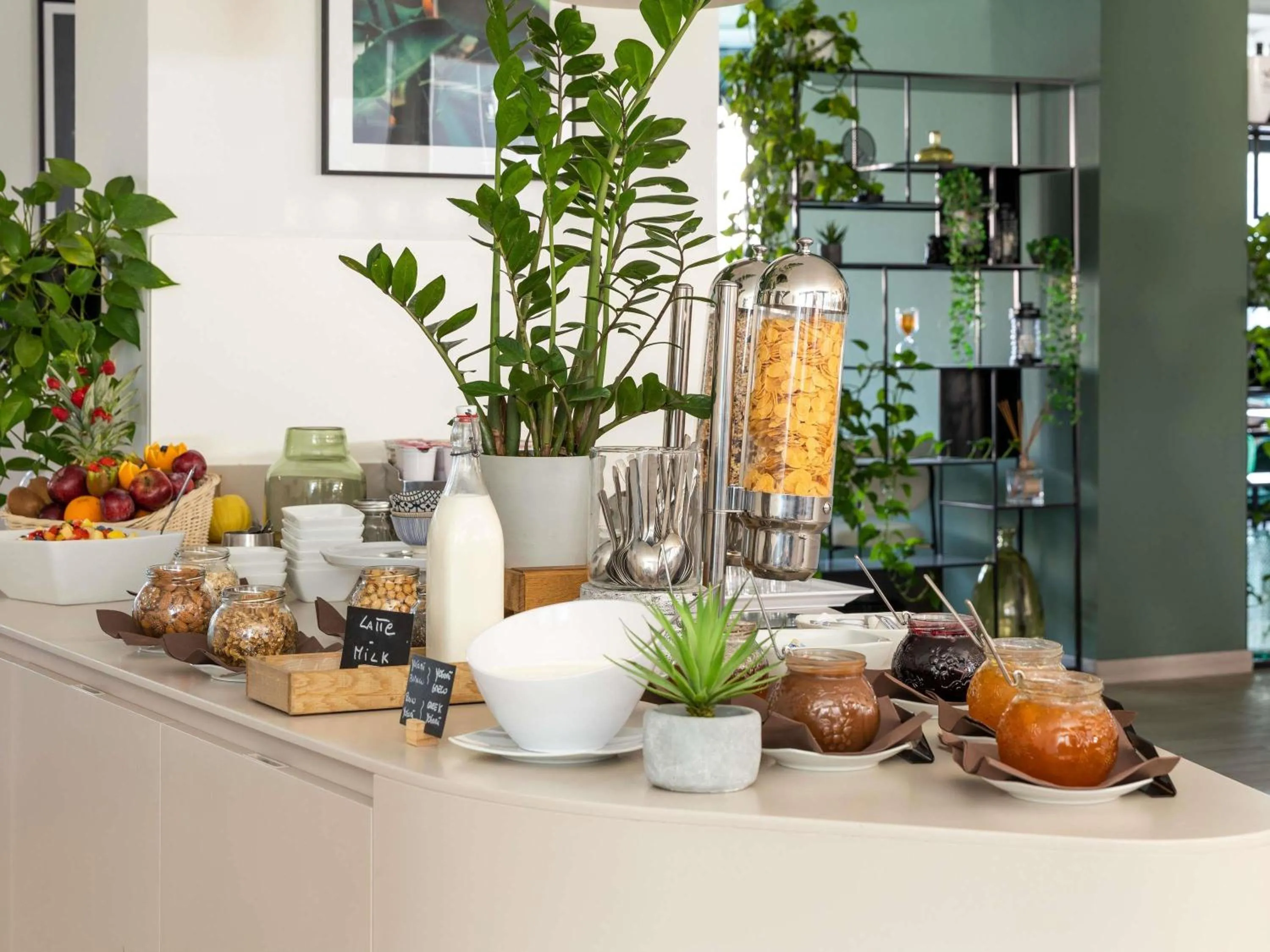 Breakfast in Mercure Milano Agrate Brianza