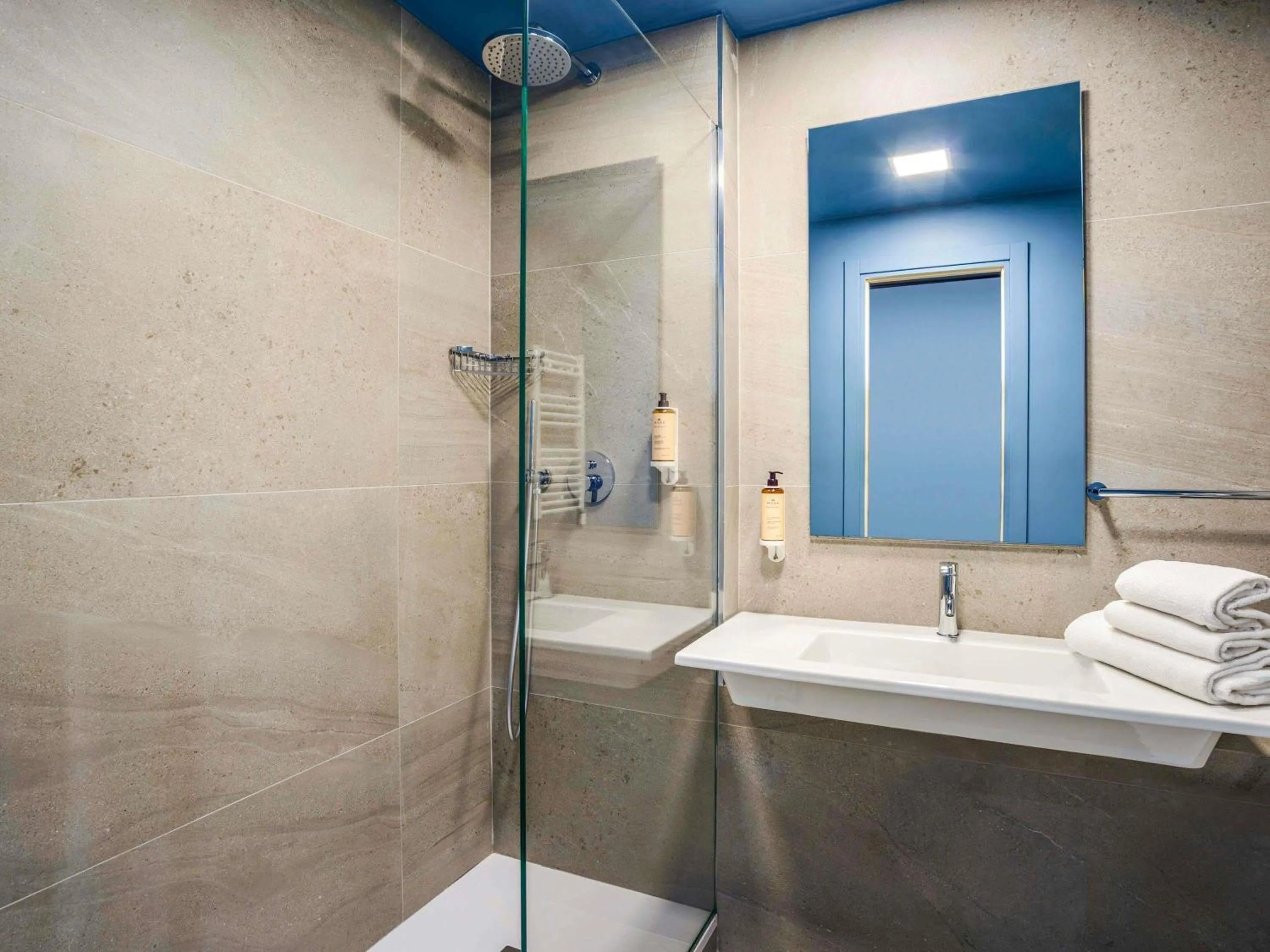 Bedroom in Mercure Milano Agrate Brianza