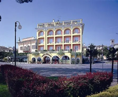 Facade/entrance in Hotel Vittorio