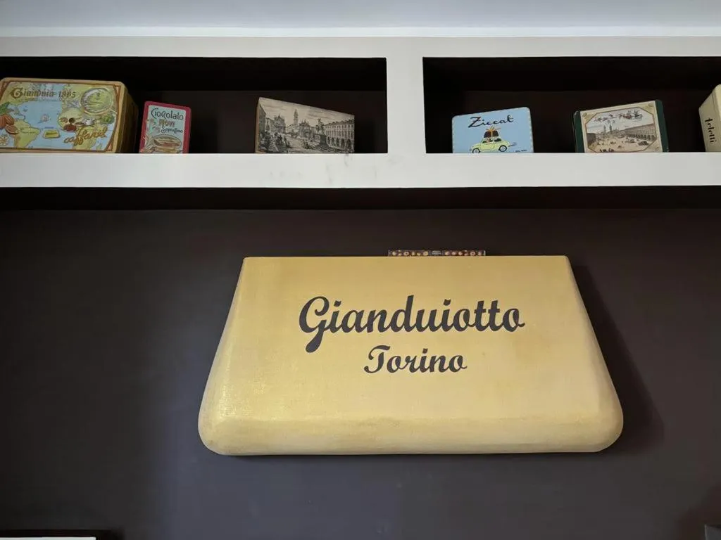 Logo/Certificate/Sign in Hotel Plaza