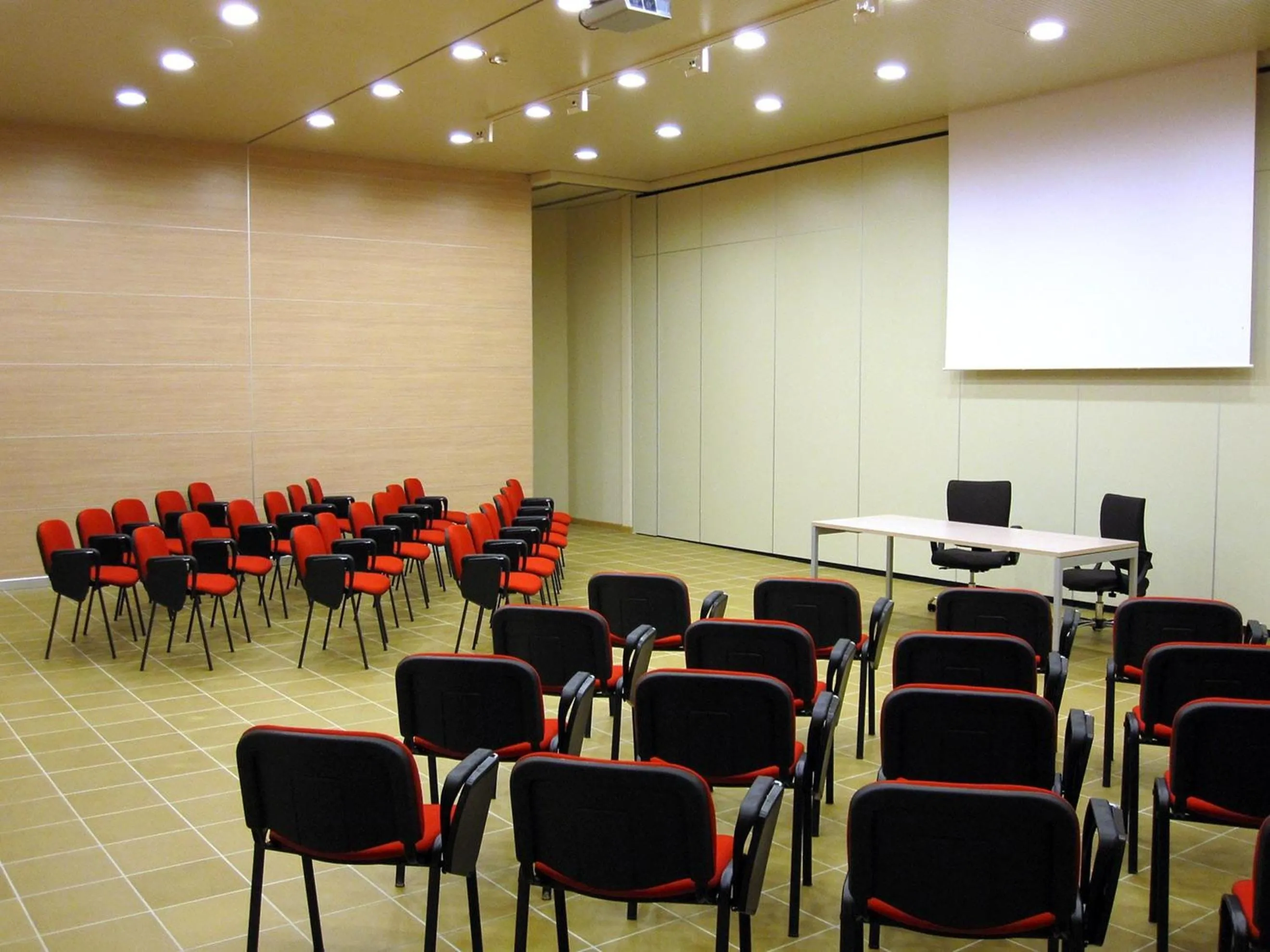 Business facilities in Grand Hotel Paradiso