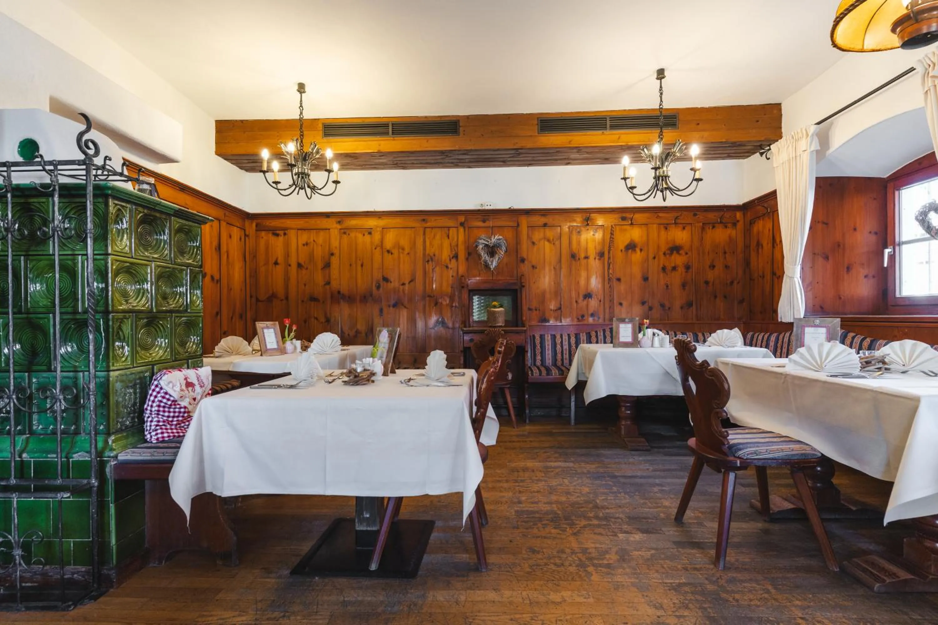 Restaurant/places to eat in Hotel Walchseer Hof