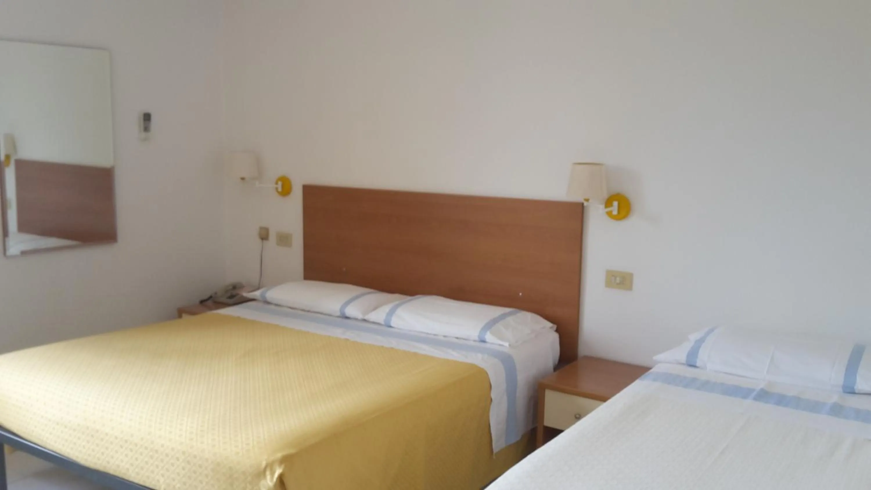 Bed in Hotel Da Italo