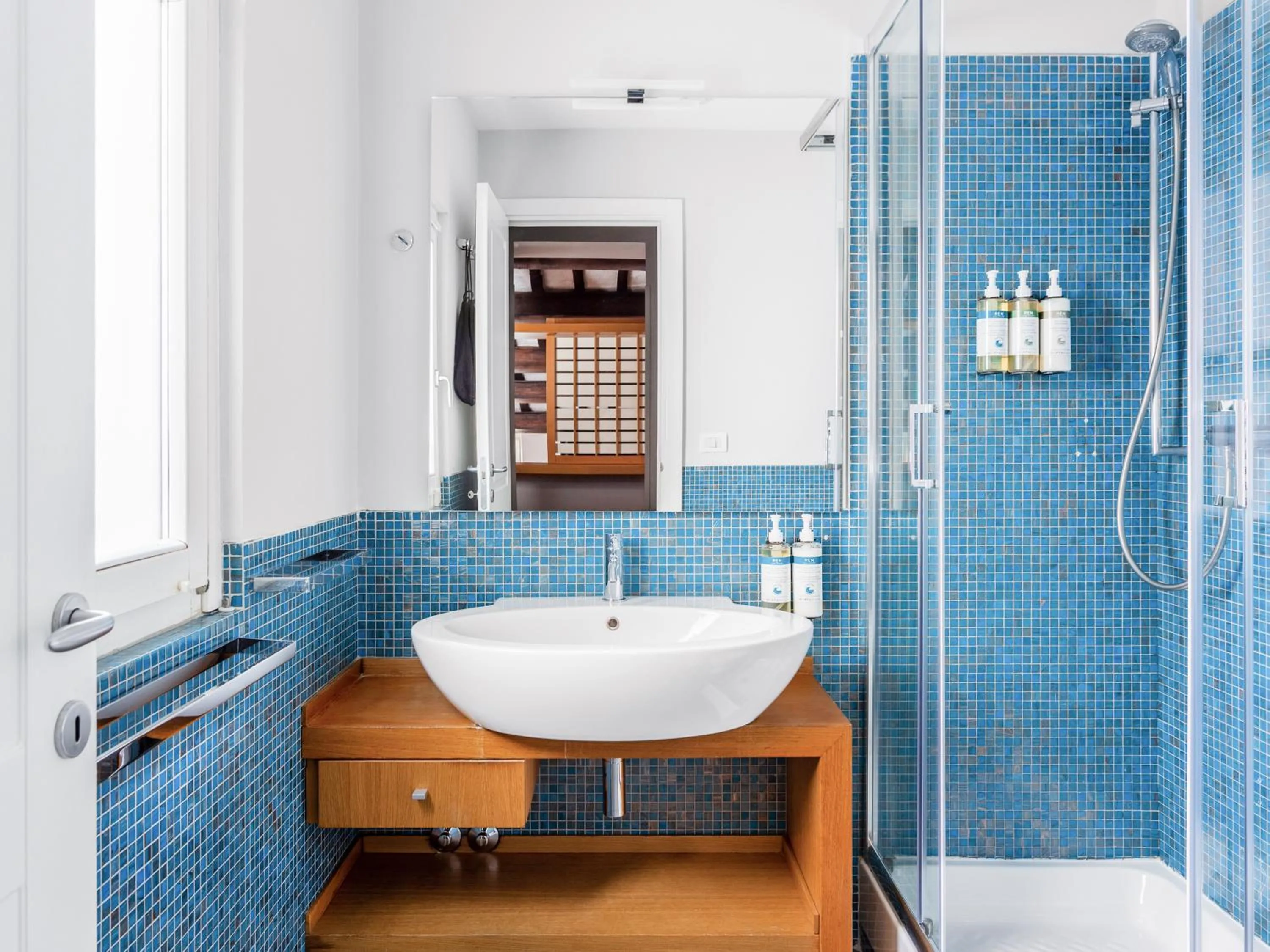 Bathroom in Numa Rome Vici