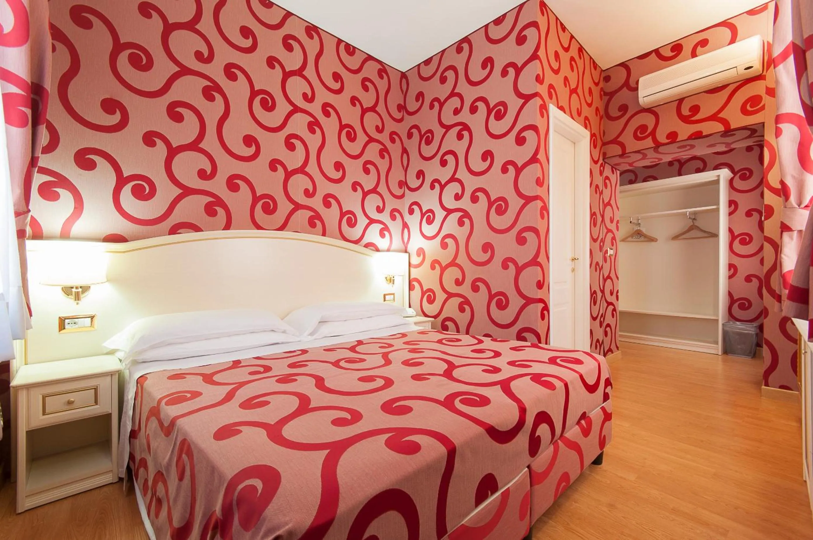 Bed in Trevi 41 Hotel