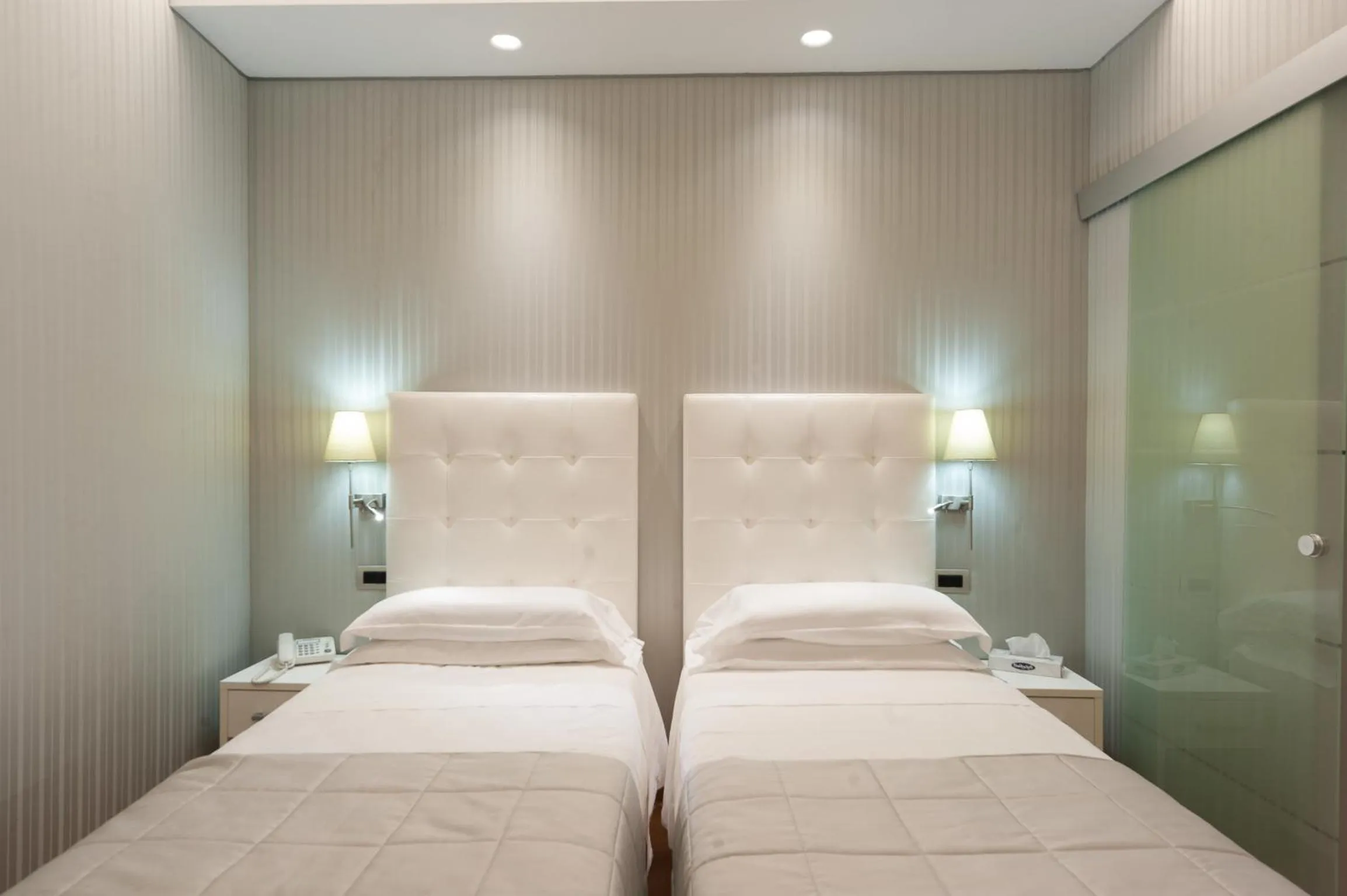 Bed in Trevi 41 Hotel