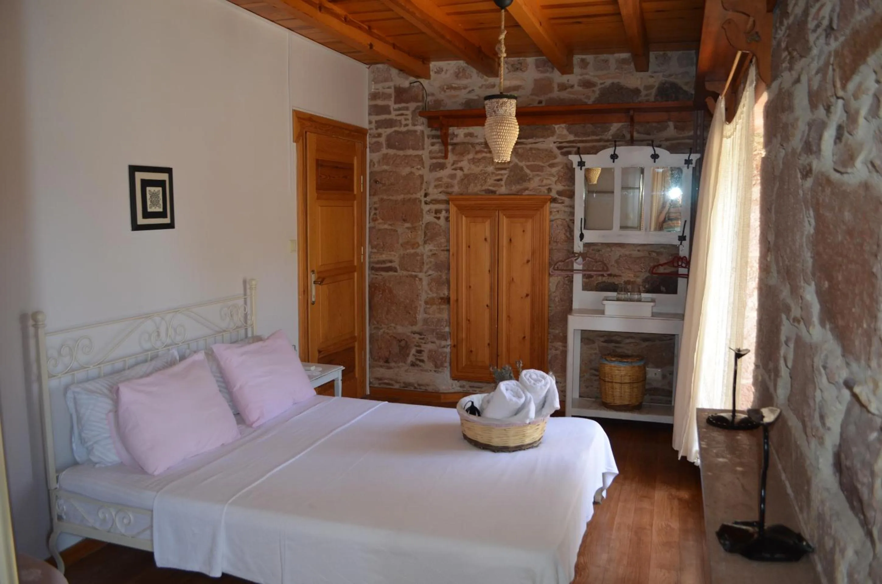 Photo of the whole room, Bed in Fragrante Hotel - Adult Only (+13)