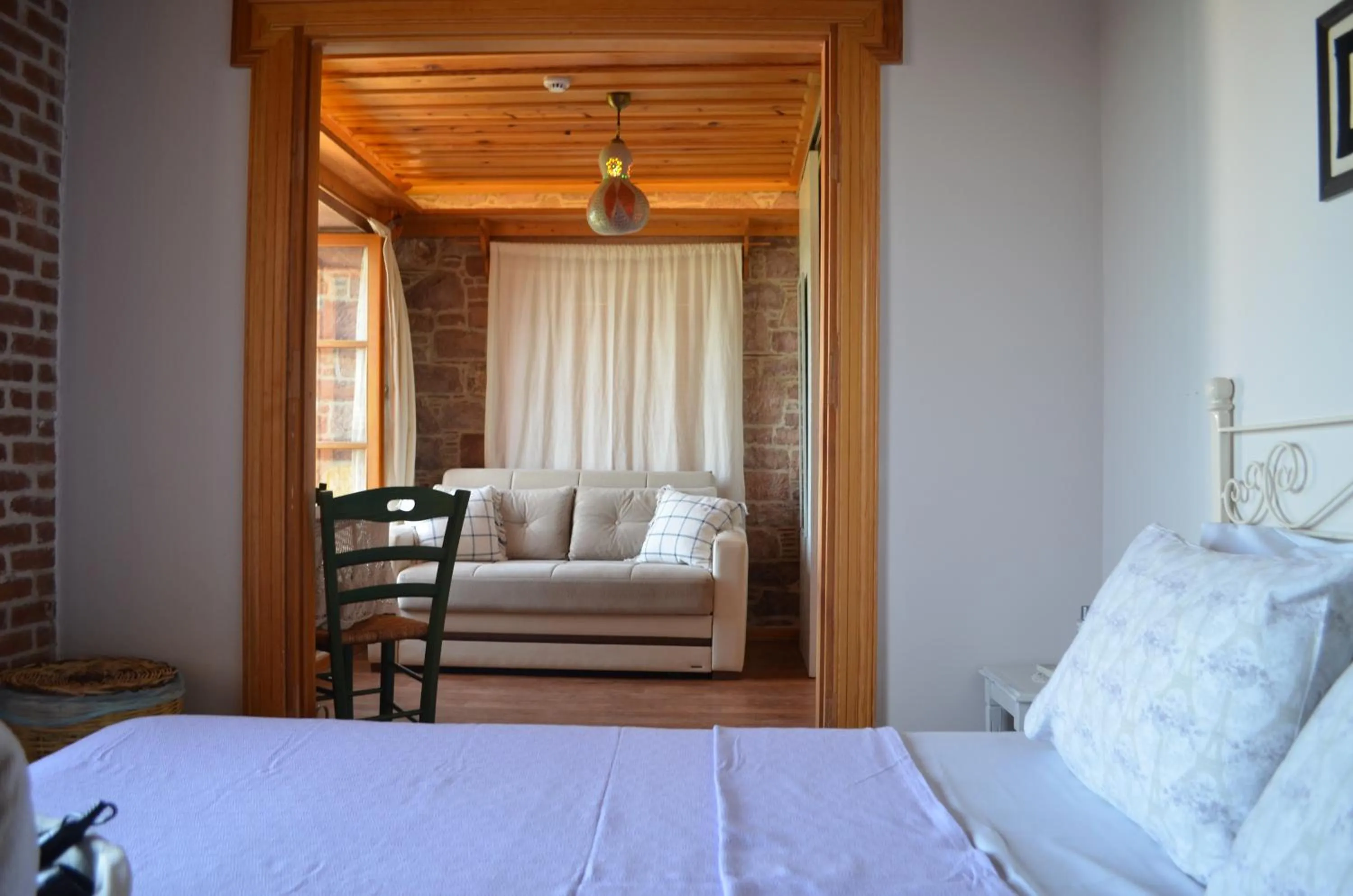 Photo of the whole room, Bed in Fragrante Hotel - Adult Only (+13)