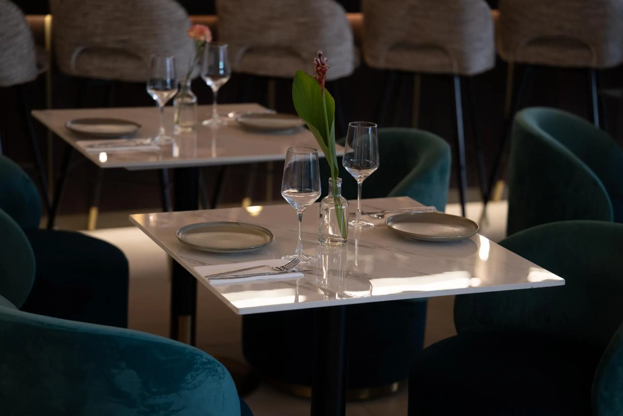 Restaurant/places to eat in Jewel TLV Hotel