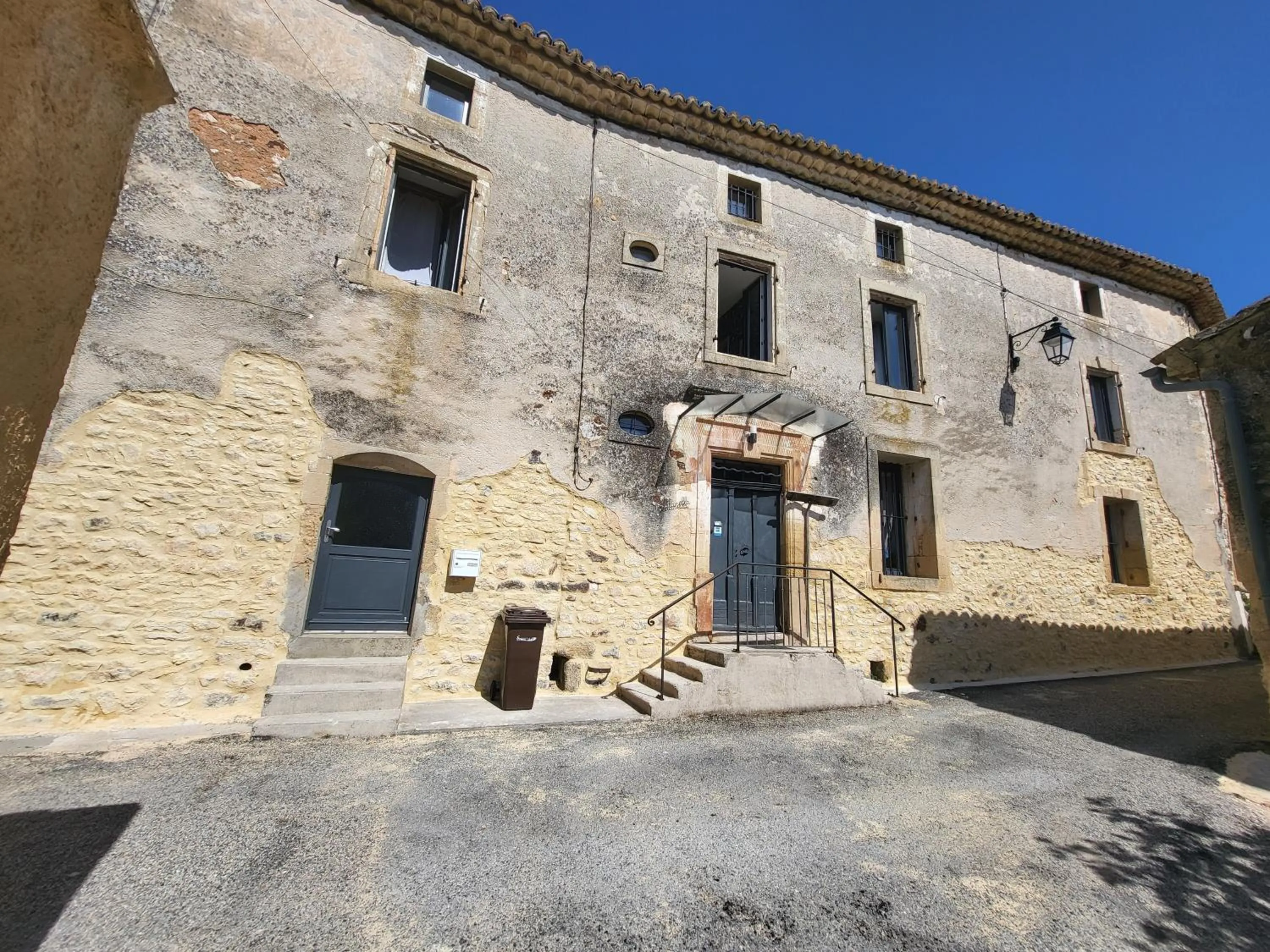 Property building in La PULCINELLA Maison de Famille