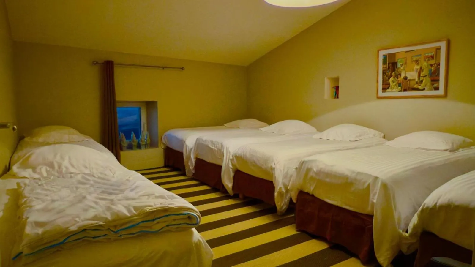 Photo of the whole room, Bed in La PULCINELLA Maison de Famille