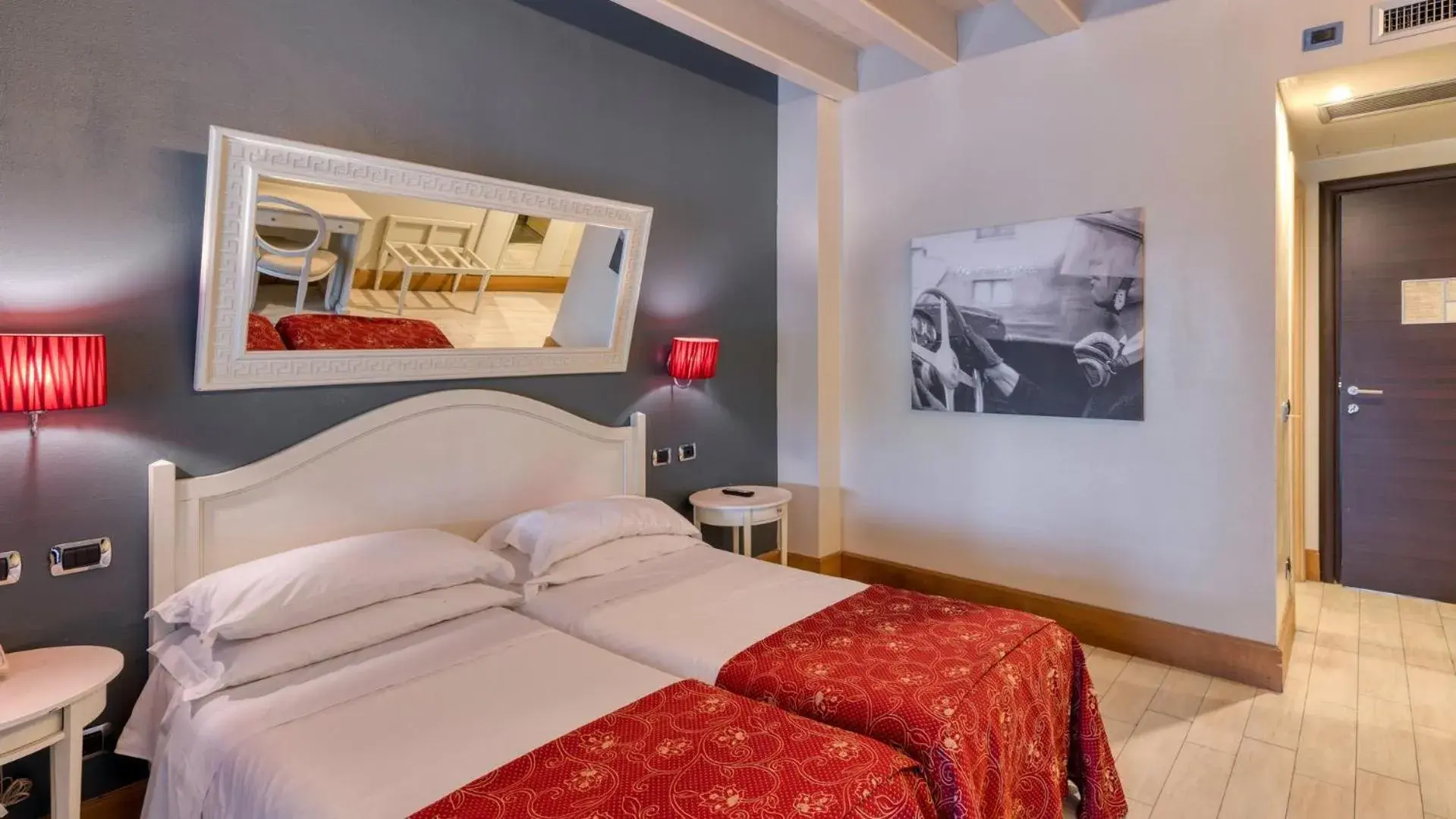 Twin Room in Hotel Fiera Di Brescia Twin Room in Hotel Fiera Di Brescia